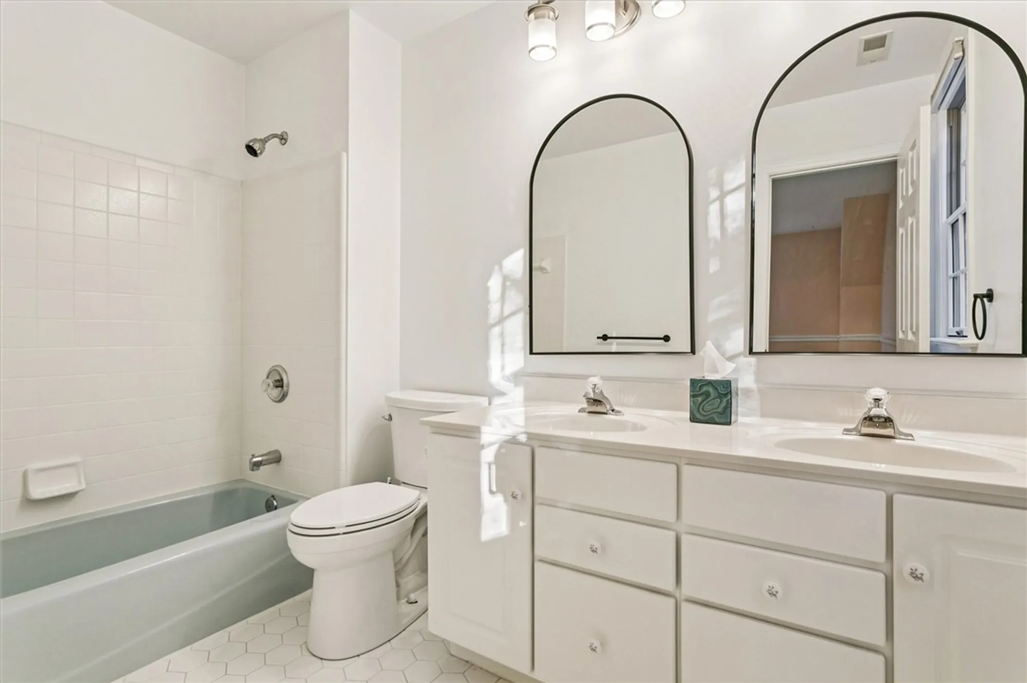 Property Slideshow image 28 of 36 | 105 w links, Williamsburg, VA, 23188