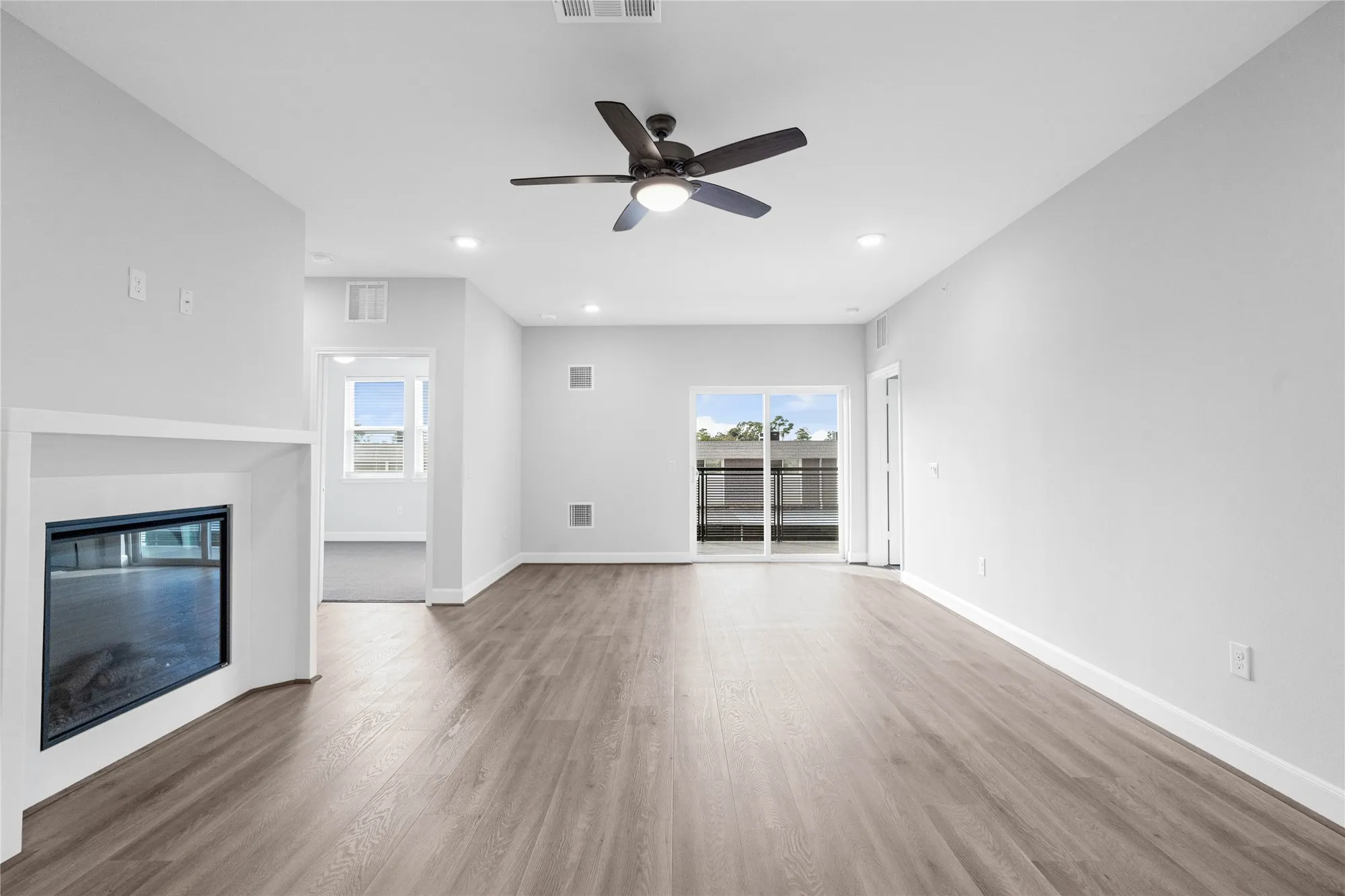 Property Slideshow image 14 of 43 | 6804 westview dr apt 3205, Houston, TX, 77055