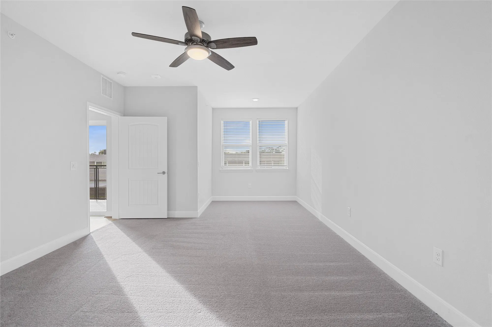 Property Slideshow image 19 of 43 | 6804 westview dr apt 3205, Houston, TX, 77055