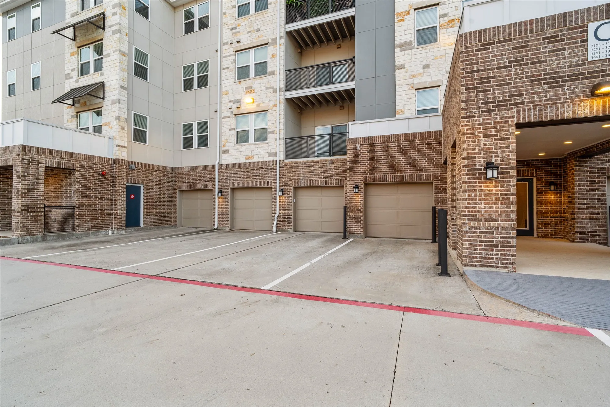 Property Slideshow image 30 of 43 | 6804 westview dr apt 3205, Houston, TX, 77055
