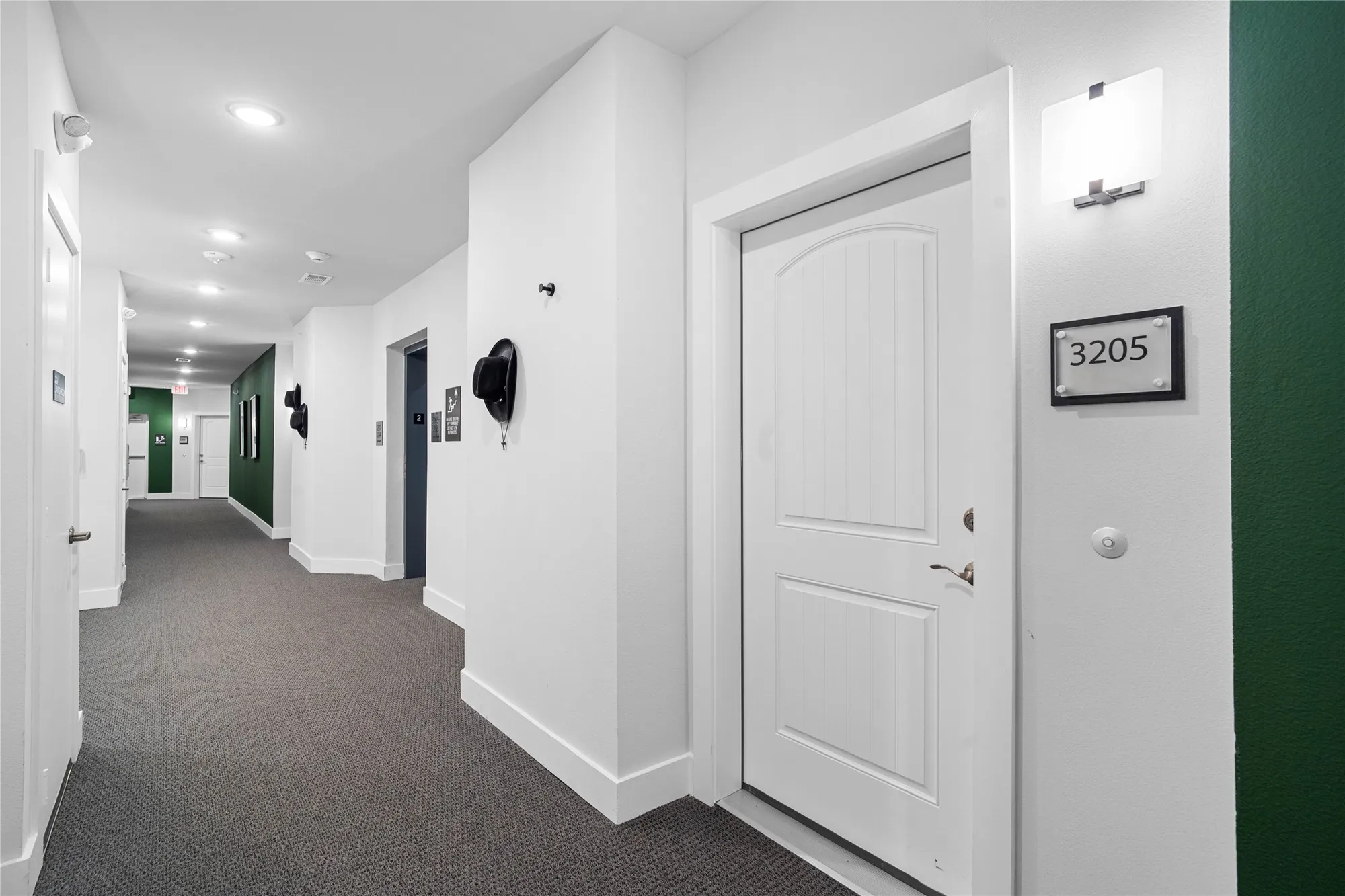 Property Slideshow image 5 of 43 | 6804 westview dr apt 3205, Houston, TX, 77055