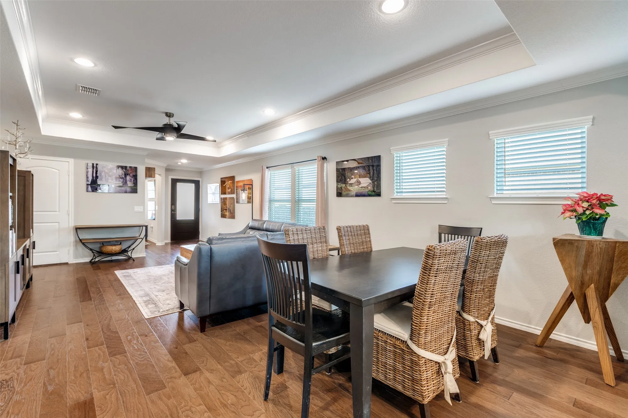 Property Slideshow image 4 of 14 | 900 rough hollow dr, Mckinney, TX, 75071