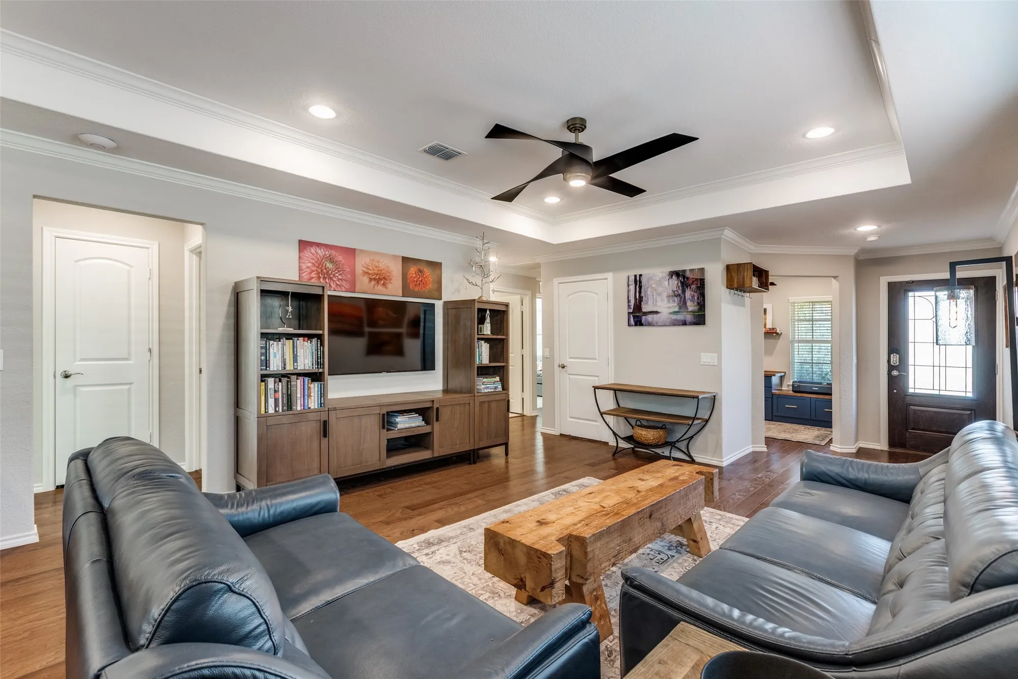 Property Slideshow image 6 of 14 | 900 rough hollow dr, Mckinney, TX, 75071