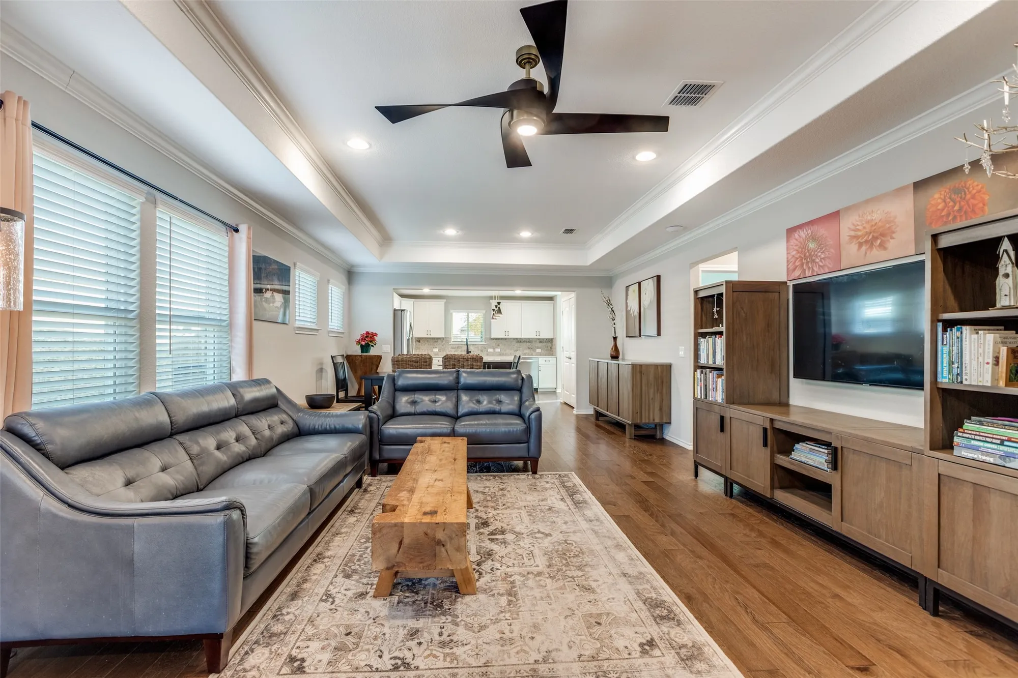 Property Slideshow image 8 of 14 | 900 rough hollow dr, Mckinney, TX, 75071