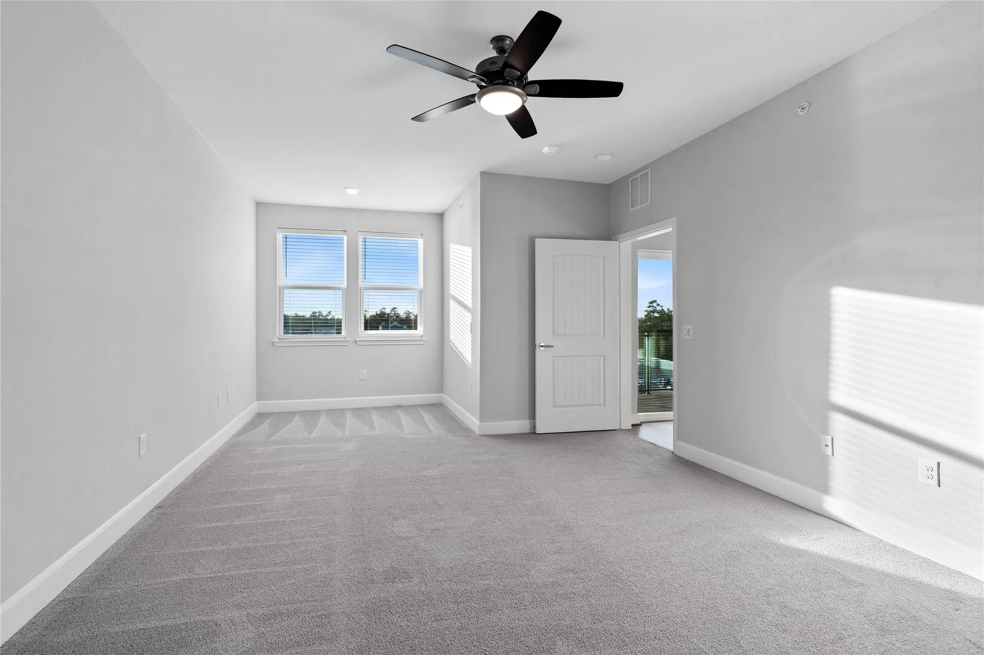 Property Slideshow image 18 of 44 | 6804 westview dr apt 3404, Houston, TX, 77055