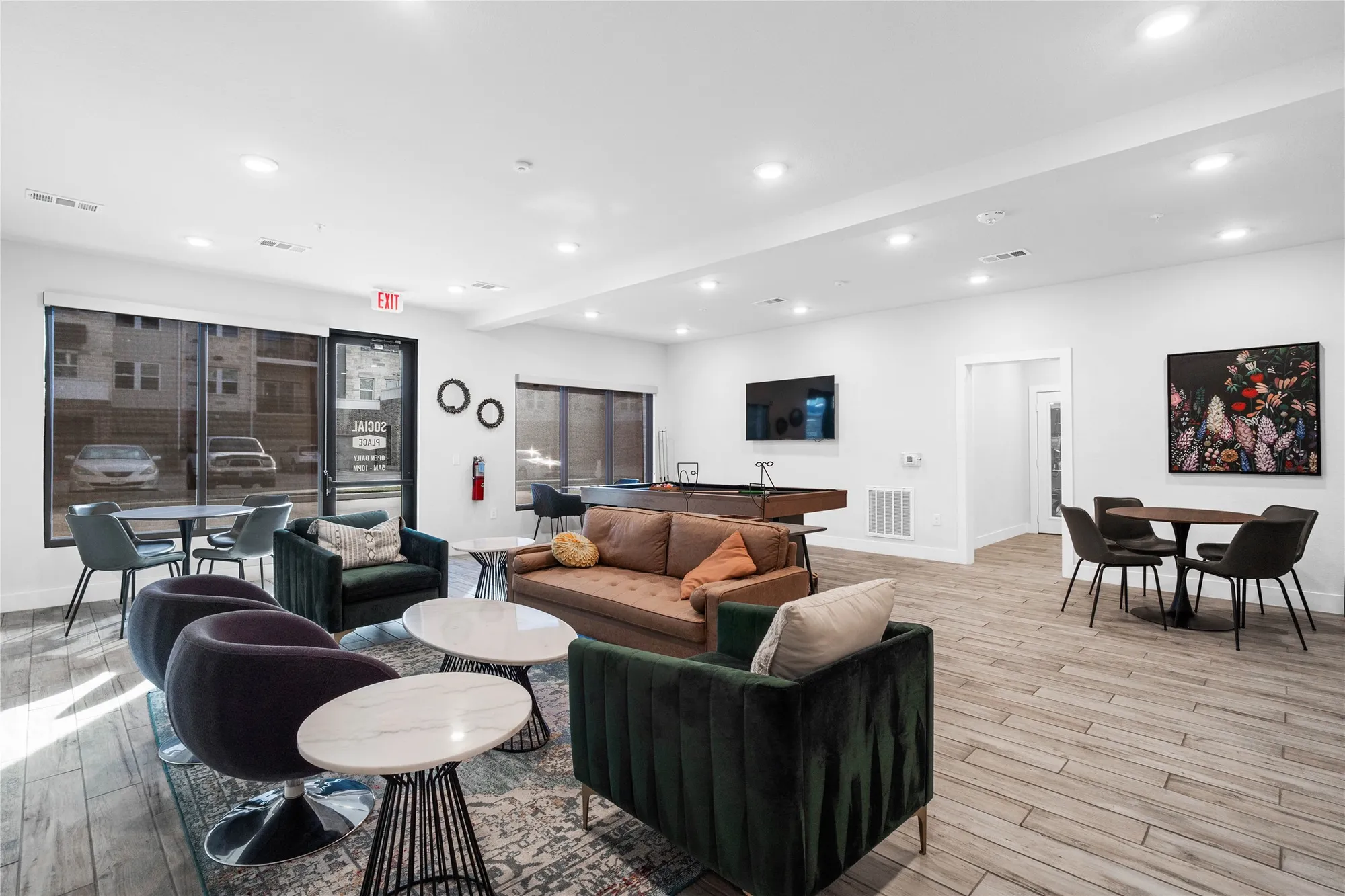 Property Slideshow image 36 of 44 | 6804 westview dr apt 3404, Houston, TX, 77055