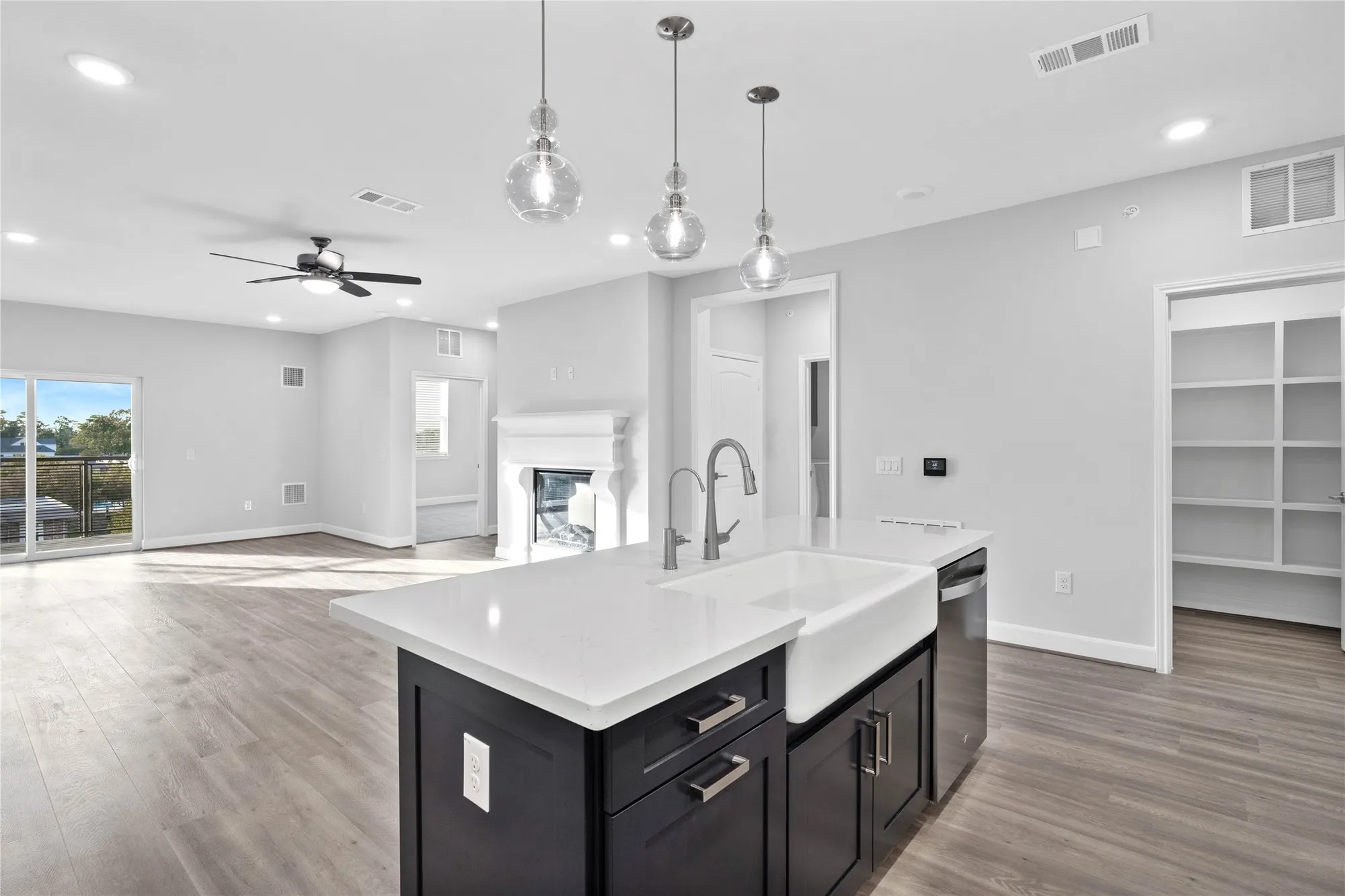 Property Slideshow image 6 of 44 | 6804 westview dr apt 3404, Houston, TX, 77055