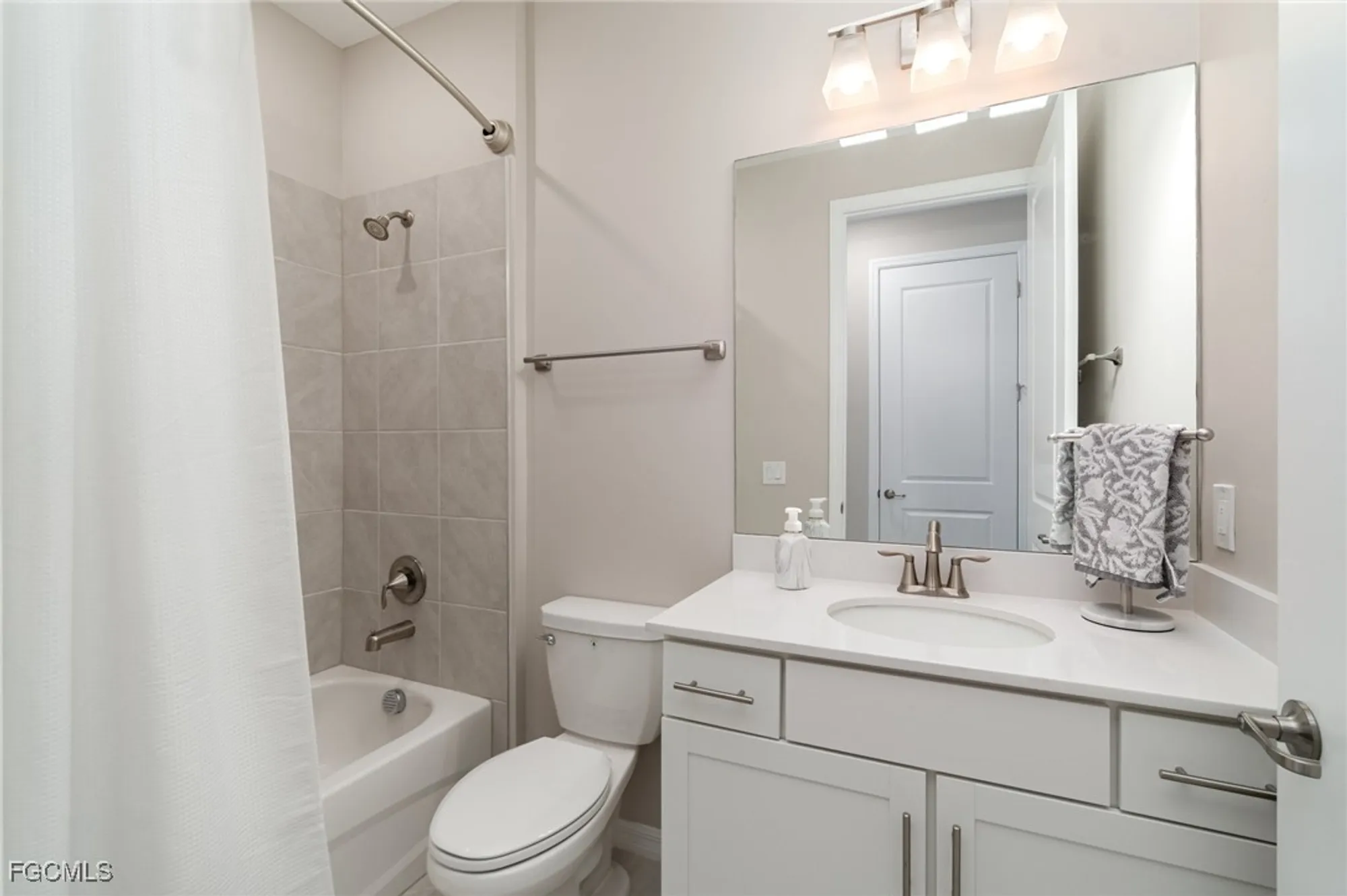 Property Slideshow image 18 of 45 | 3771 pebblebrook ridge ct 201, Fort Myers, FL, 33905