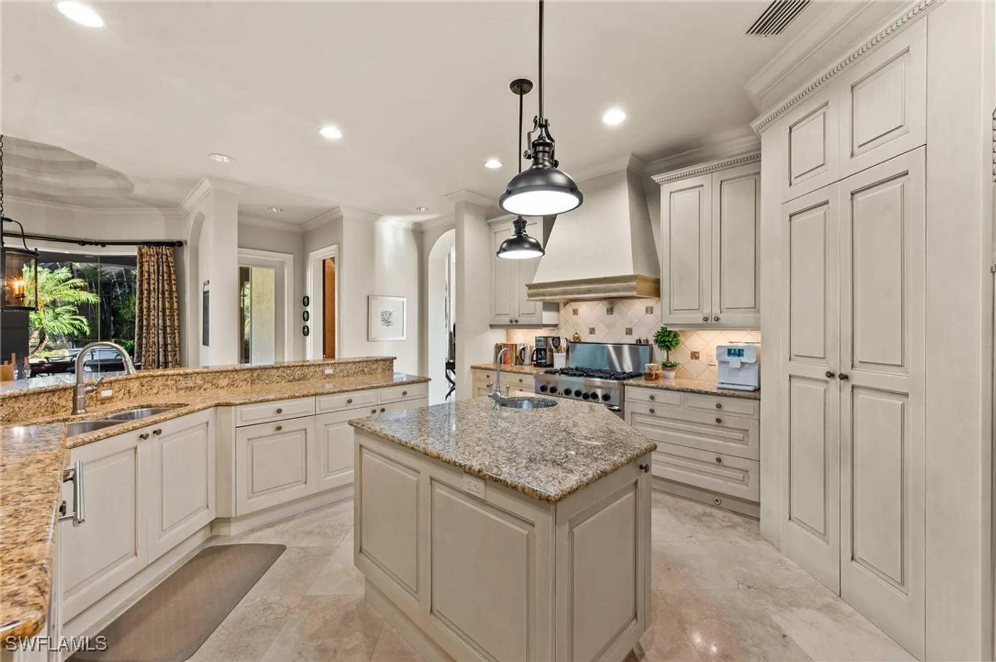 Property Slideshow image 10 of 31 | 26367 woodlyn dr, Bonita Springs, FL, 34134