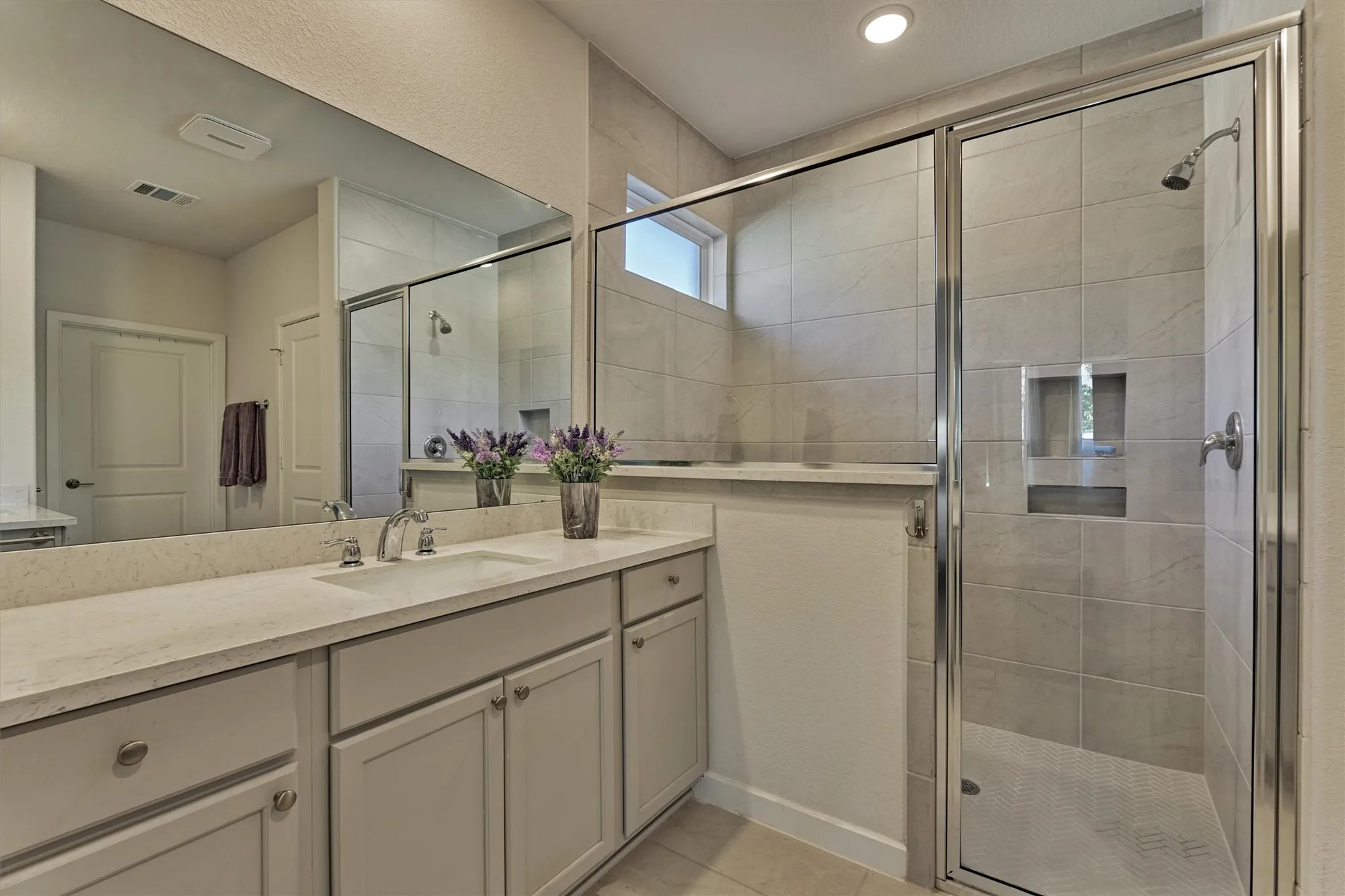 Property Slideshow image 25 of 41 | 332 n arrowhead ln, Montgomery, TX, 77316