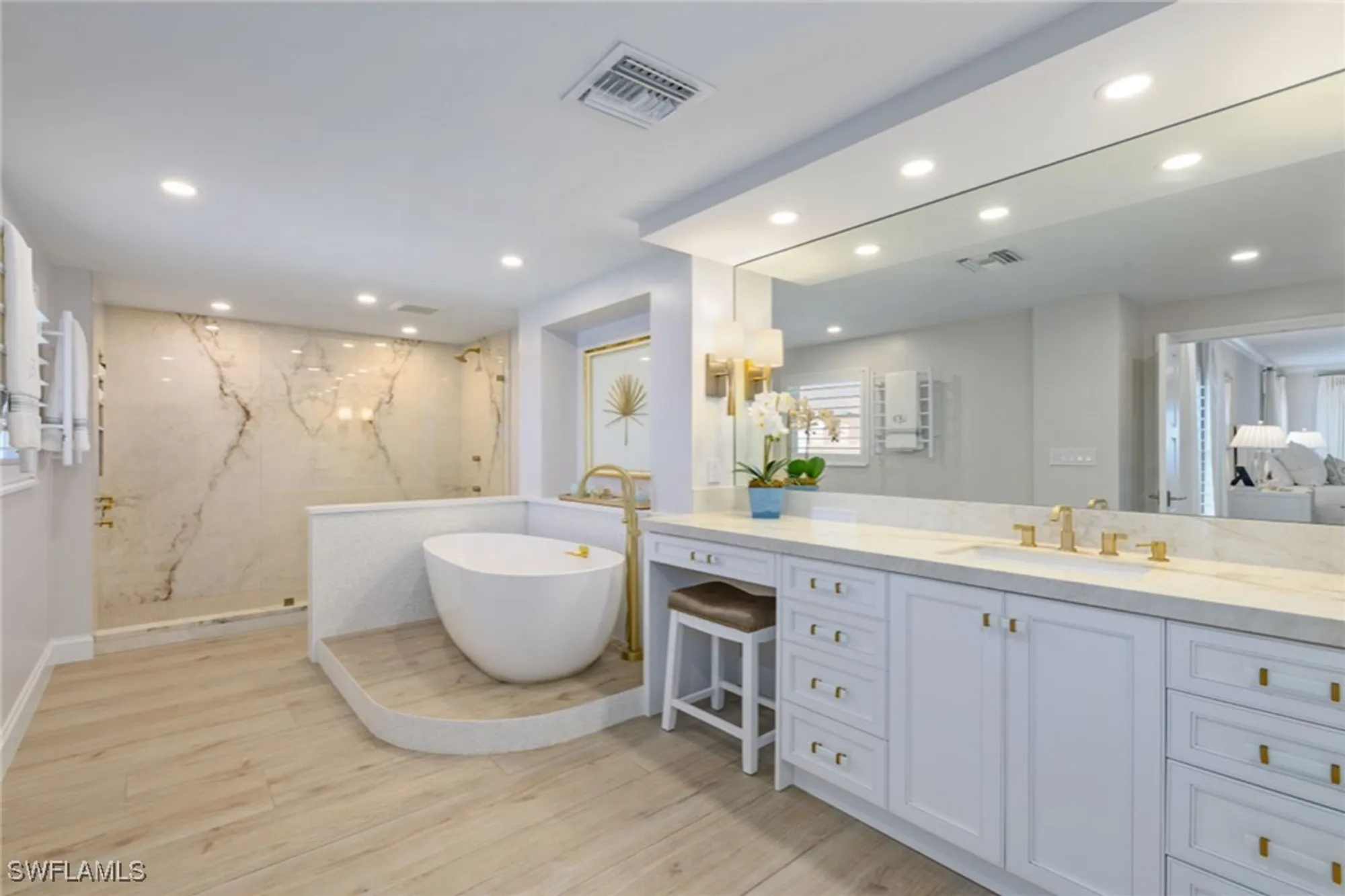 Property Slideshow image 22 of 40 | 2905 gulf shore blvd n apt 703n, Naples, FL, 34103