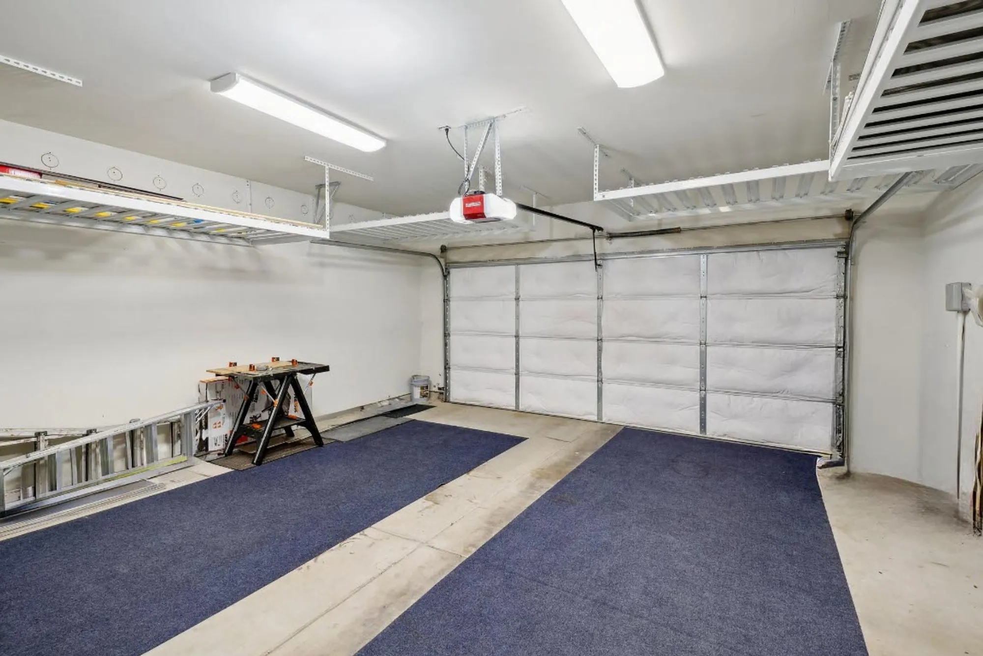 Property Slideshow image 10 of 40 | 207 trinity ln, Georgetown, TX, 78633