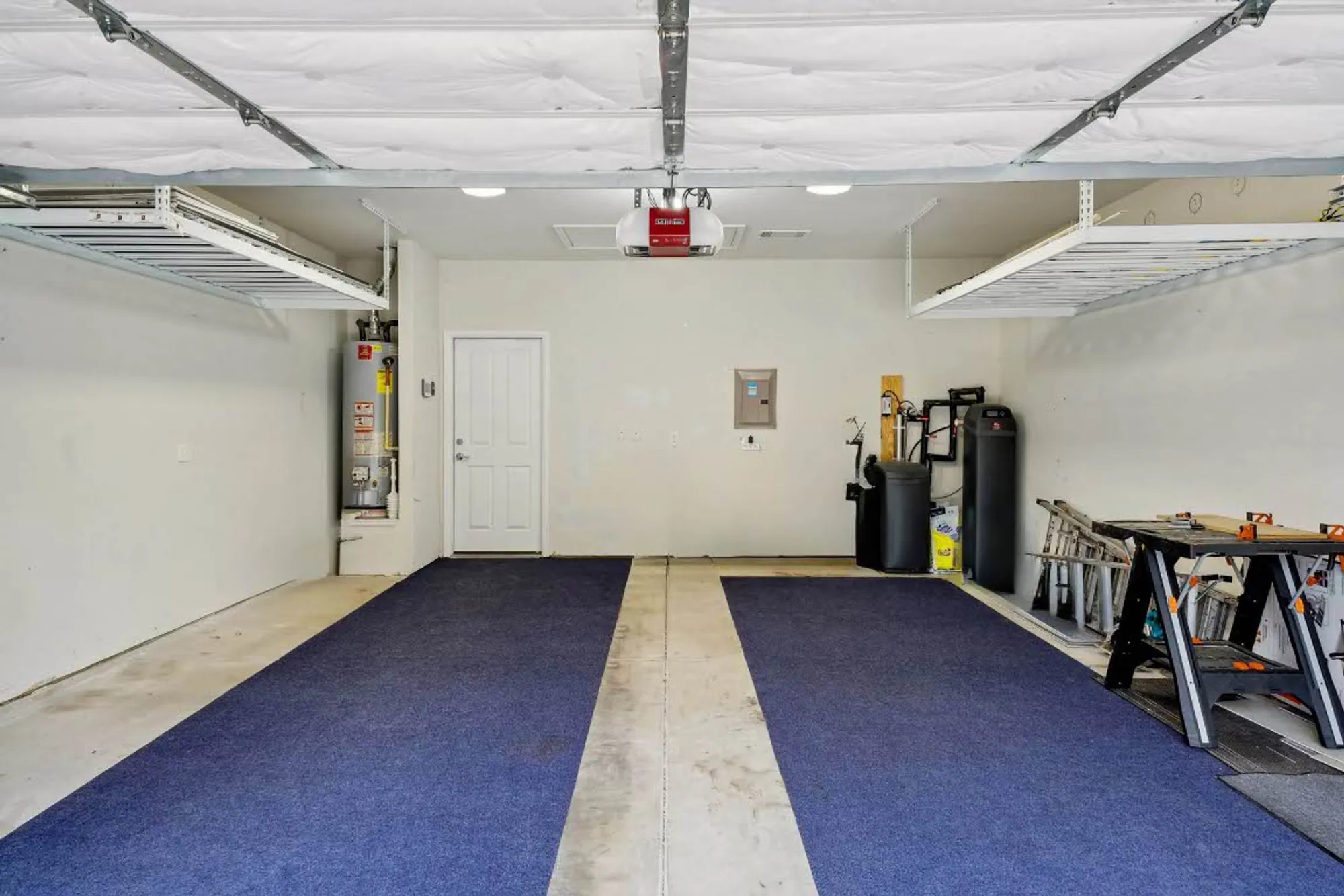 Property Slideshow image 9 of 40 | 207 trinity ln, Georgetown, TX, 78633