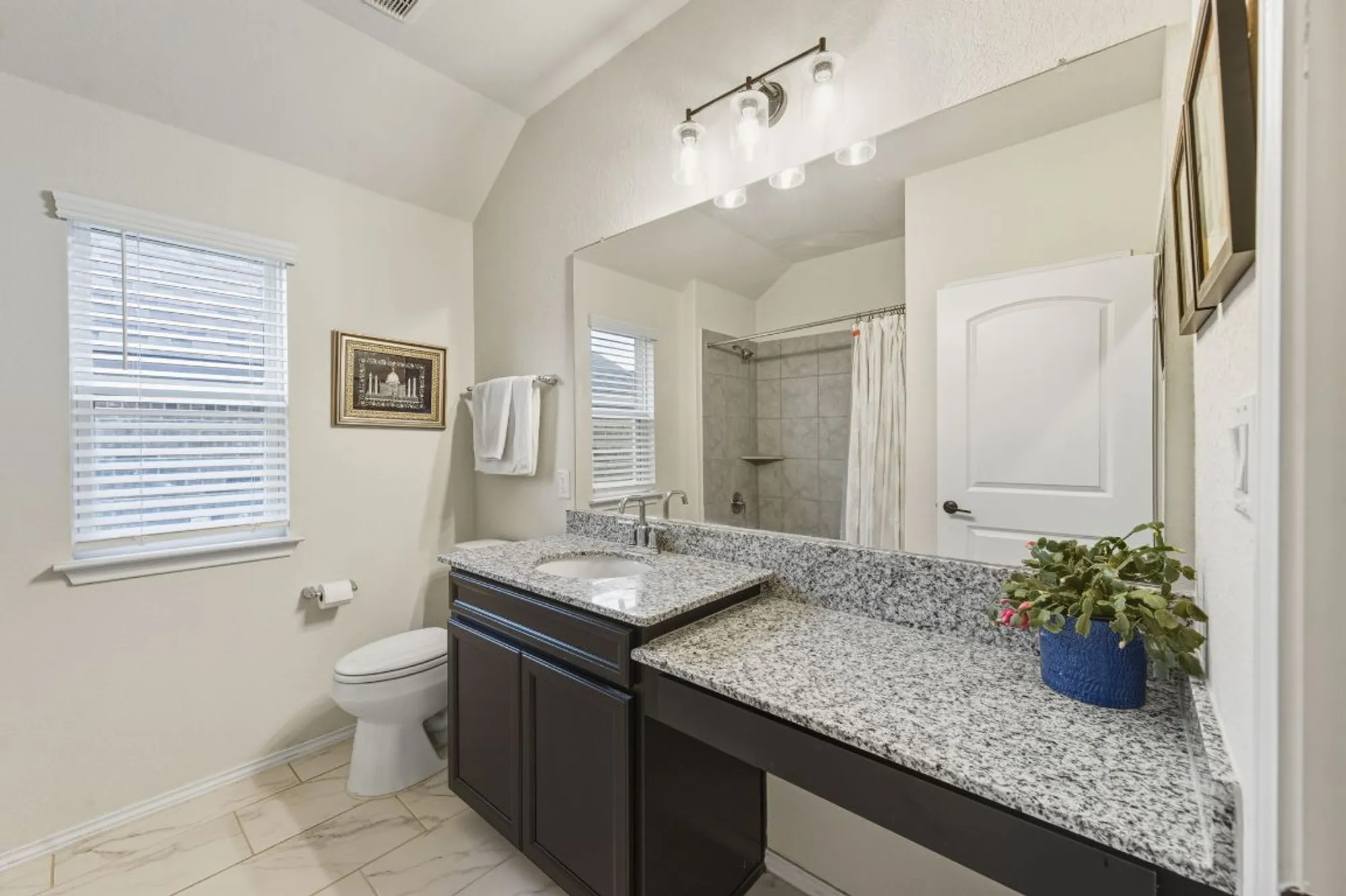 Property Slideshow image 17 of 25 | 2210 steerhead trl, New Braunfels, TX, 78132