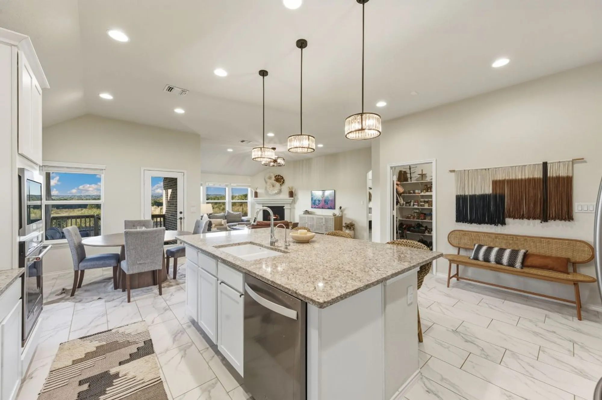 Property Slideshow image 10 of 25 | 2210 steerhead trl, New Braunfels, TX, 78132