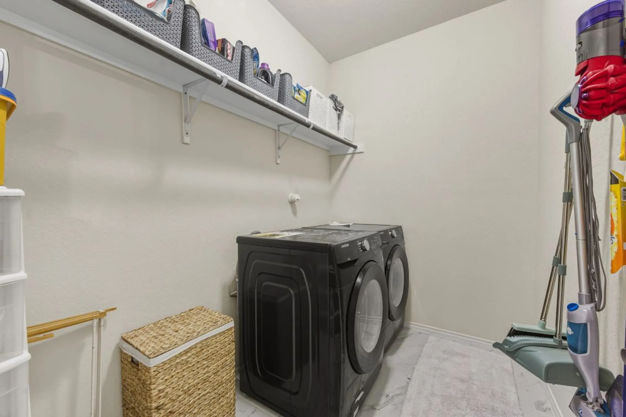 Property Slideshow image 21 of 25 | 2210 steerhead trl, New Braunfels, TX, 78132