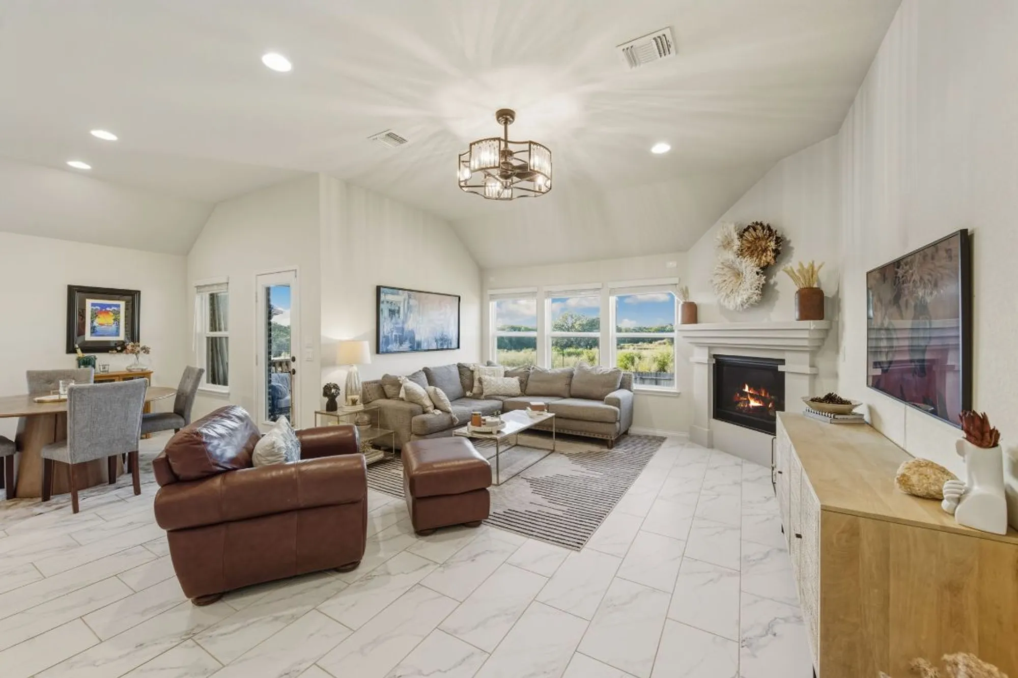 Property Slideshow image 5 of 25 | 2210 steerhead trl, New Braunfels, TX, 78132