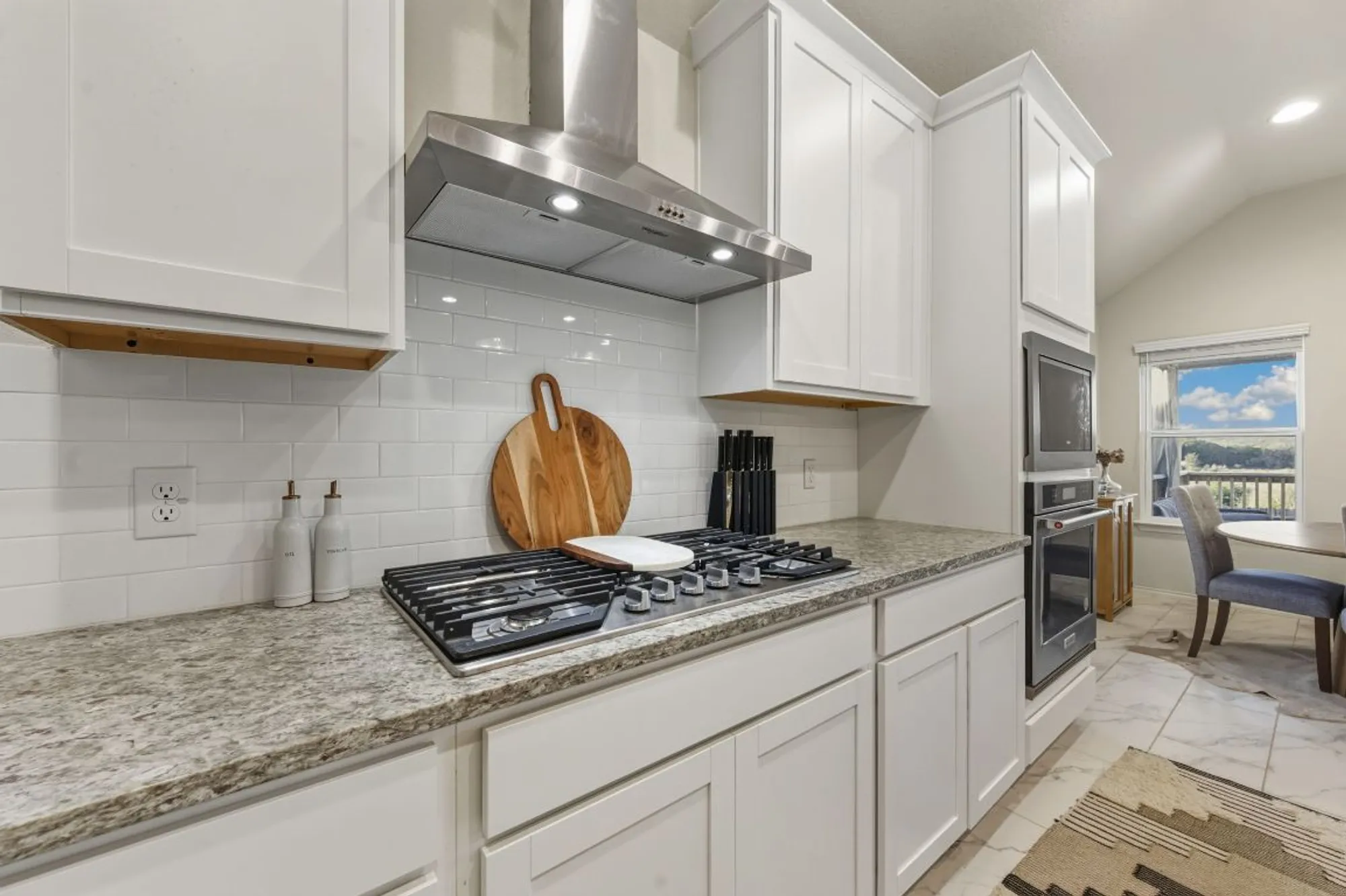 Property Slideshow image 8 of 25 | 2210 steerhead trl, New Braunfels, TX, 78132