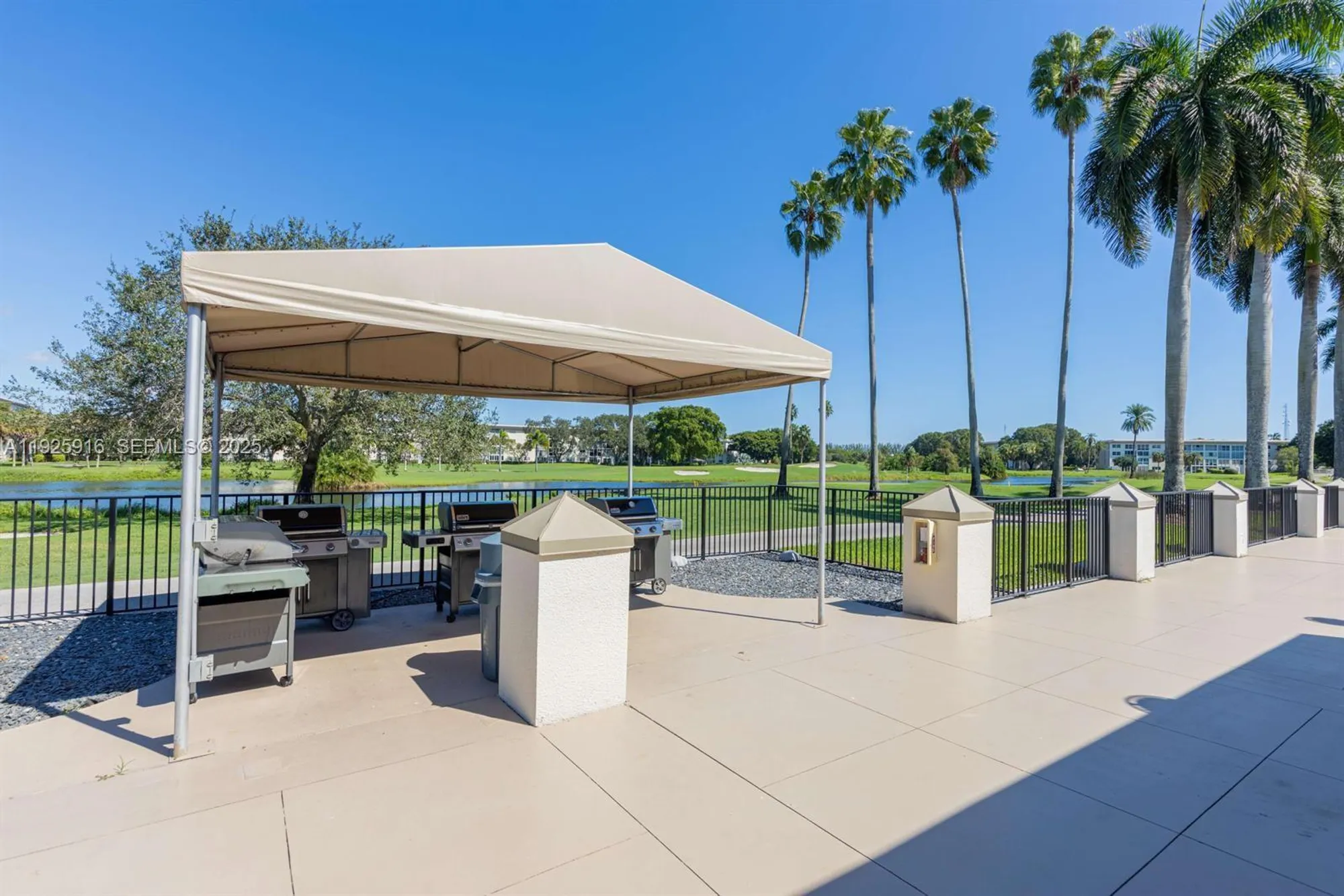 Property Slideshow image 7 of 10 | 4602 martinique way b1, Coconut Creek, FL, 33066