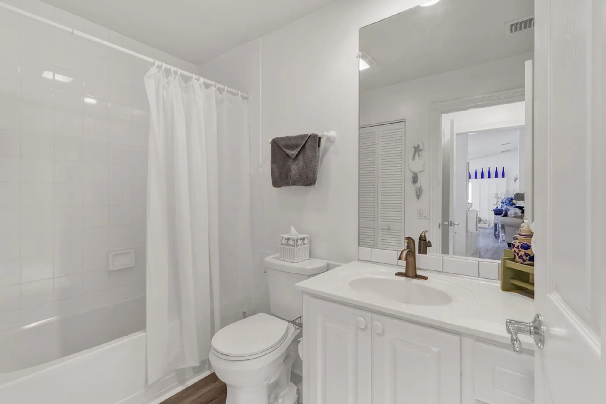 Property Slideshow image 16 of 35 | 4934 corsica sq, Vero Beach, FL, 32967