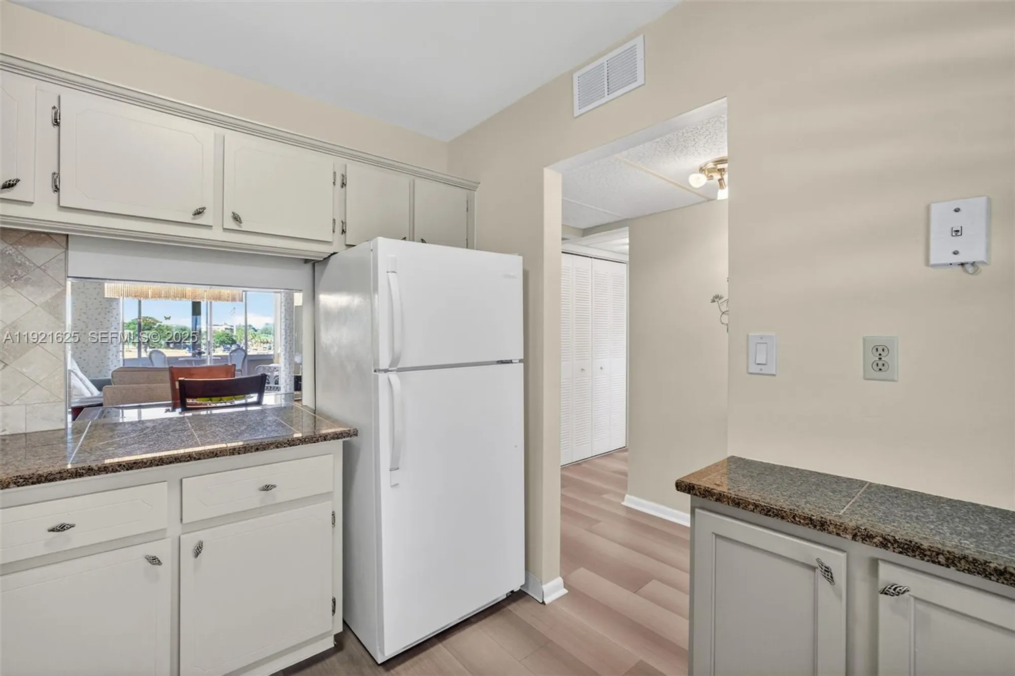 Property Slideshow image 14 of 44 | 7817 golf circle dr 301, Margate, FL, 33063