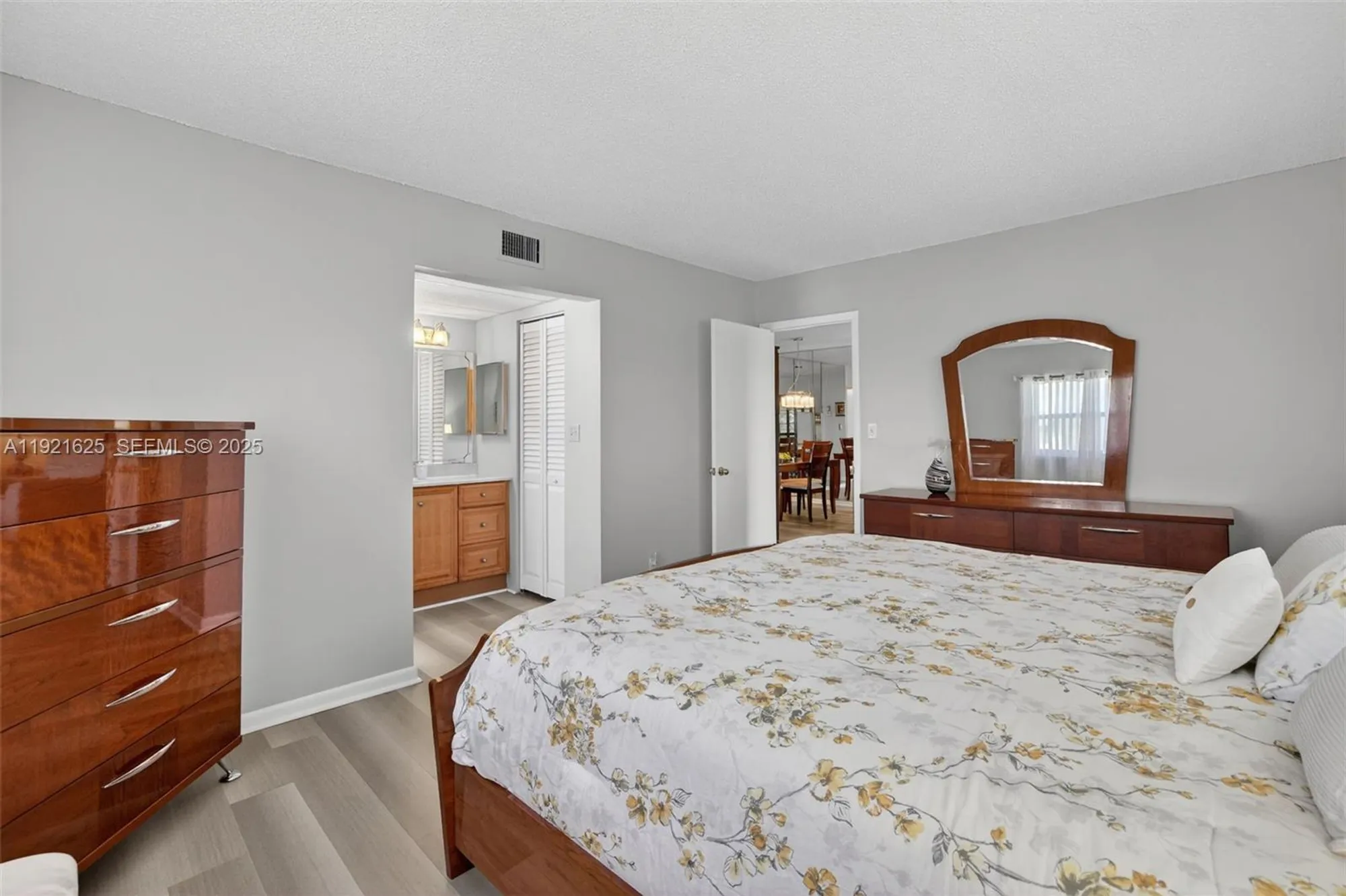 Property Slideshow image 20 of 44 | 7817 golf circle dr 301, Margate, FL, 33063