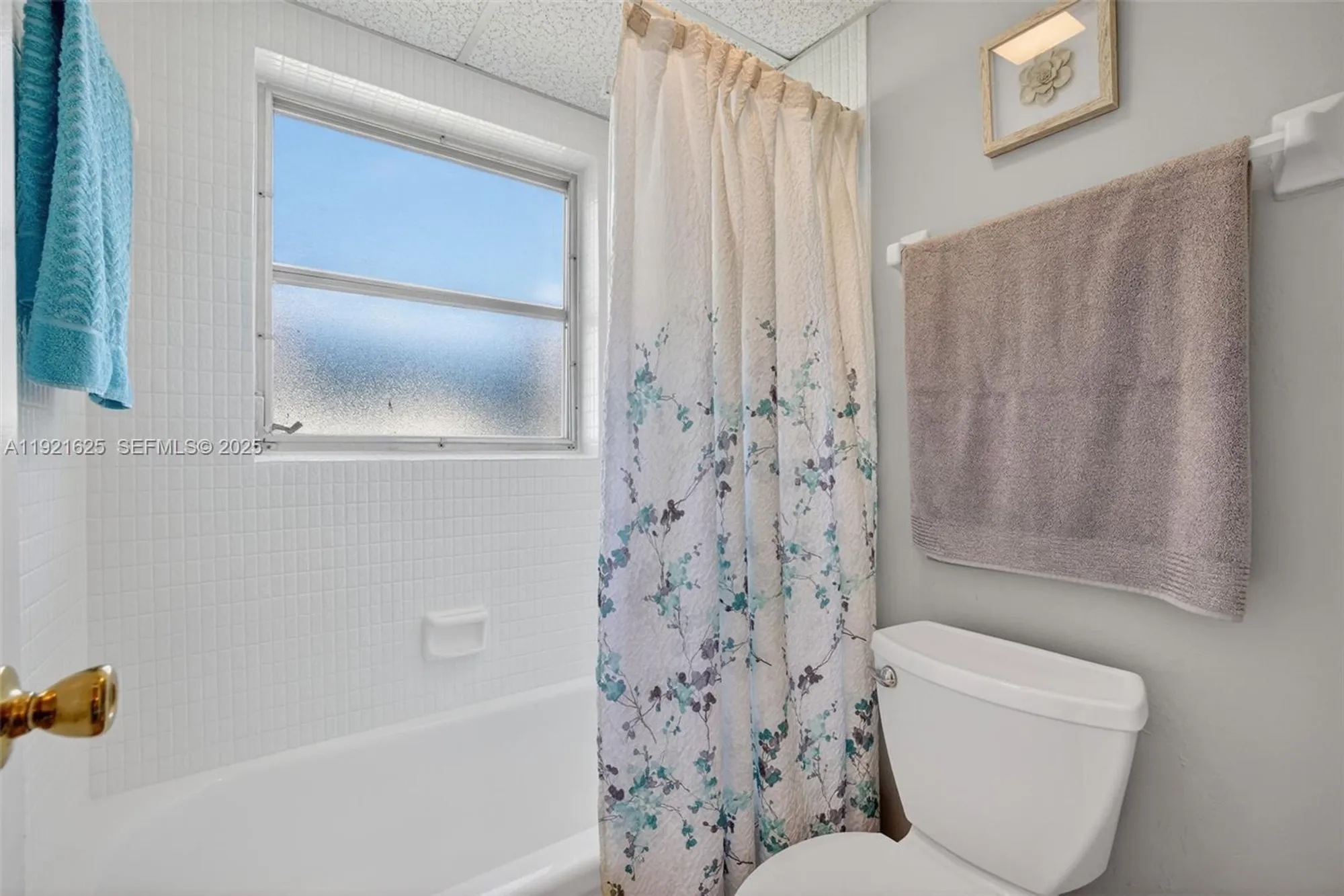 Property Slideshow image 22 of 44 | 7817 golf circle dr 301, Margate, FL, 33063