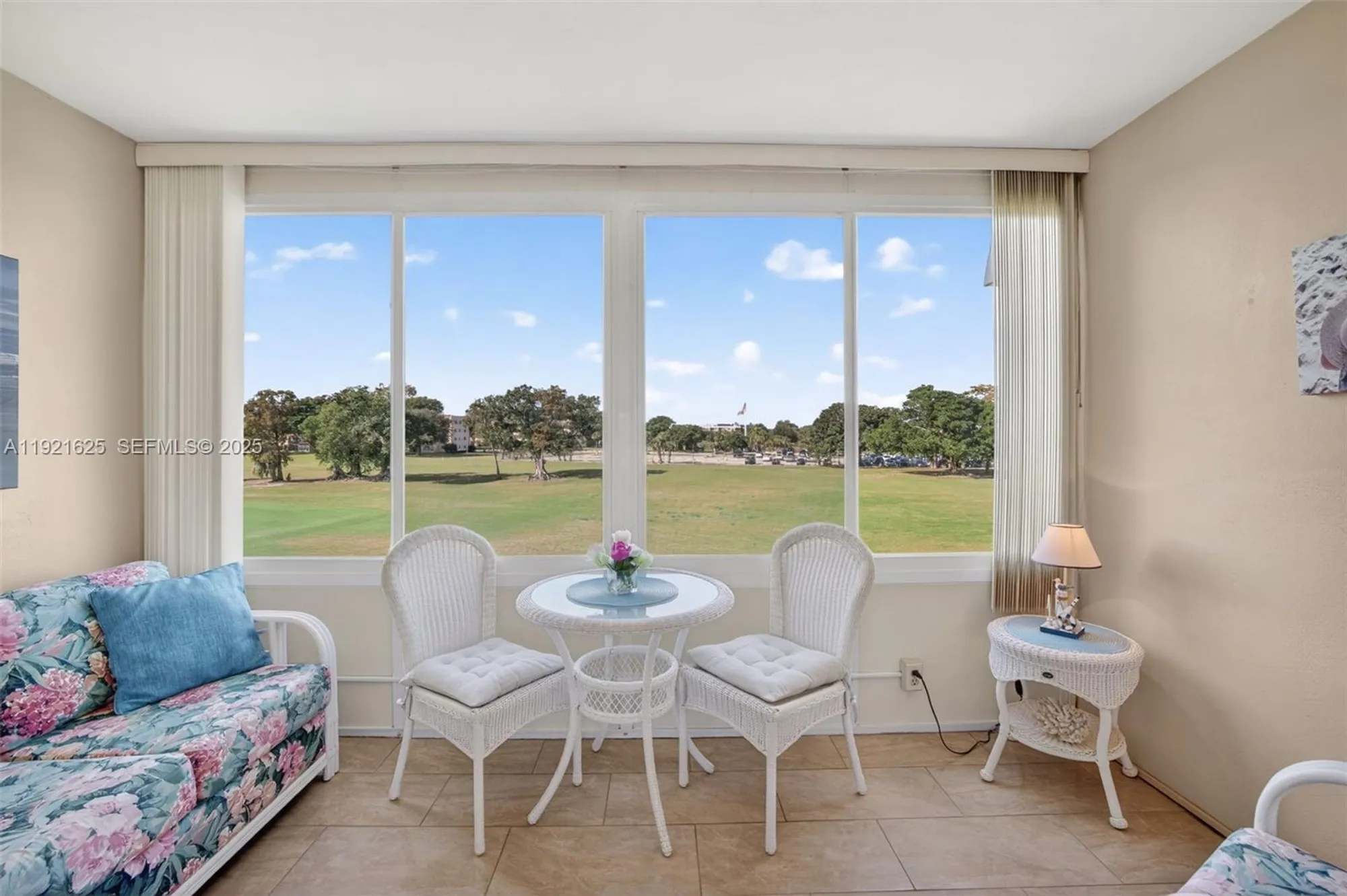 Property Slideshow image 5 of 44 | 7817 golf circle dr 301, Margate, FL, 33063