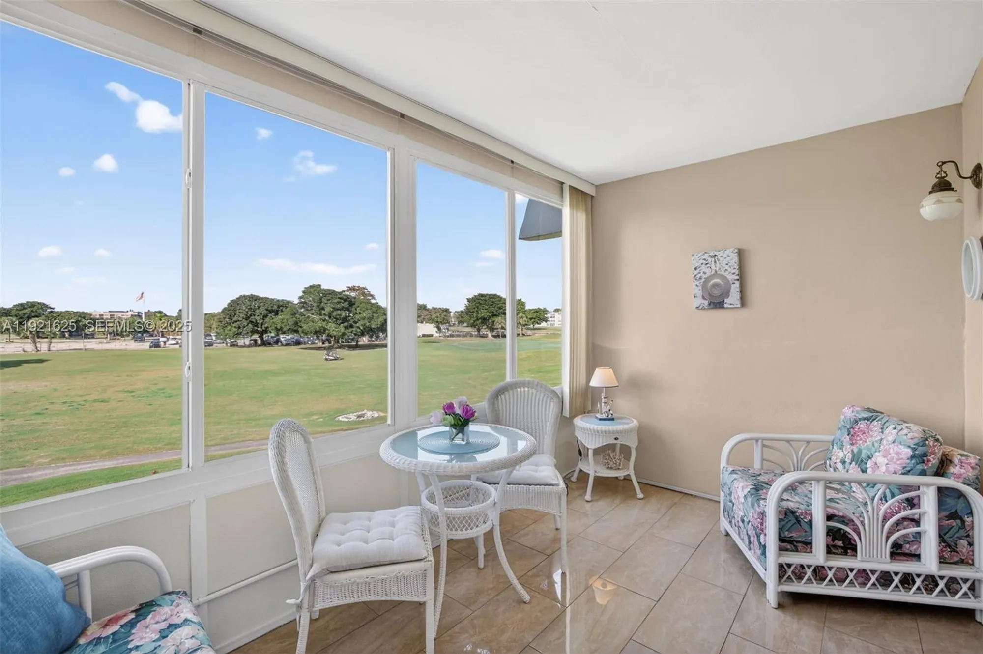 Property Slideshow image 7 of 44 | 7817 golf circle dr 301, Margate, FL, 33063
