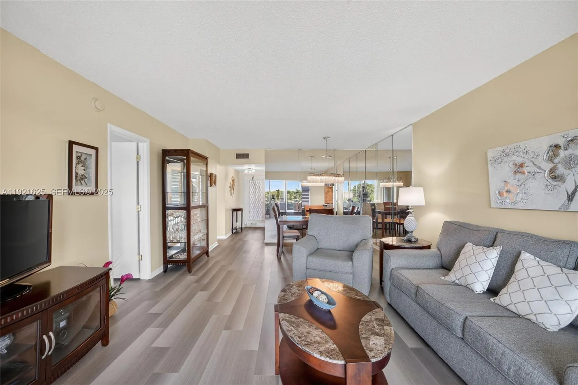 Property Slideshow image 9 of 44 | 7817 golf circle dr 301, Margate, FL, 33063