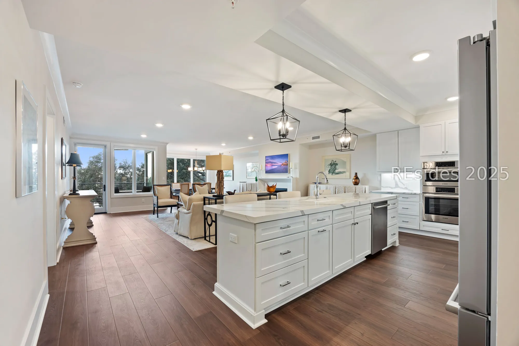 Property Slideshow image 10 of 63 | 63 skull creek dr apt 402, Hilton Head Island, SC, 29926