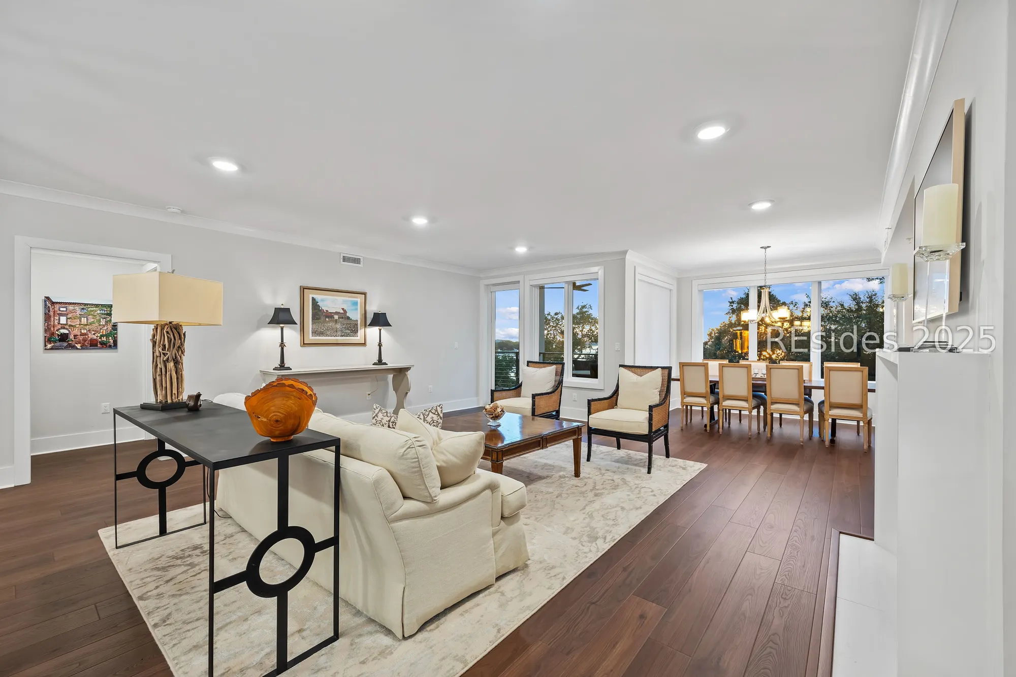 Property Slideshow image 13 of 63 | 63 skull creek dr apt 402, Hilton Head Island, SC, 29926