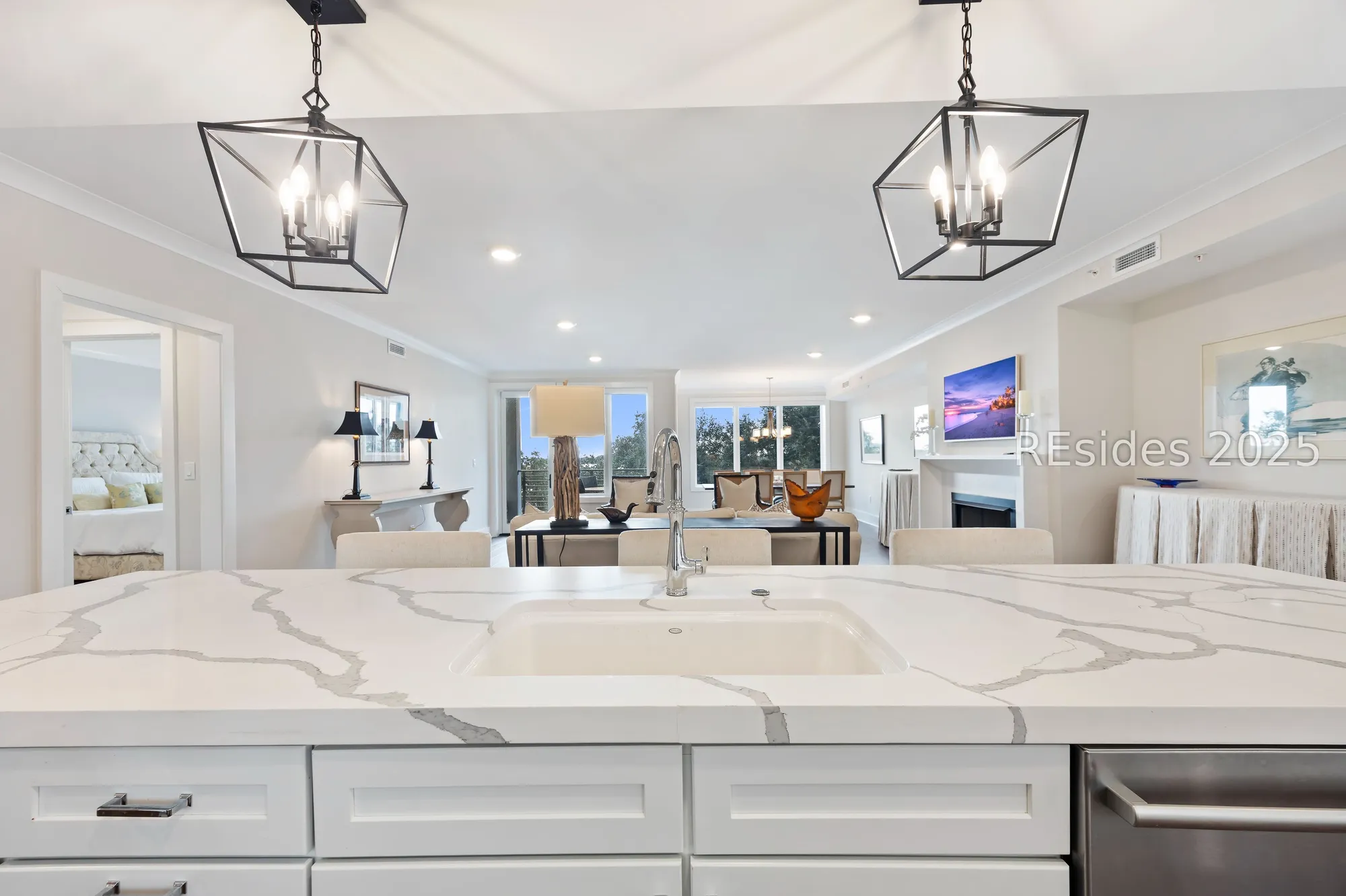 Property Slideshow image 21 of 63 | 63 skull creek dr apt 402, Hilton Head Island, SC, 29926