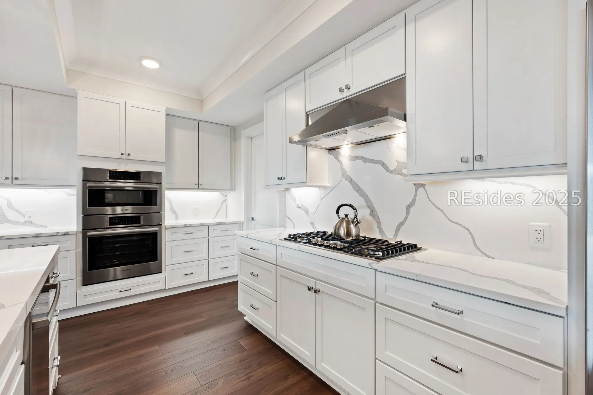 Property Slideshow image 23 of 63 | 63 skull creek dr apt 402, Hilton Head Island, SC, 29926