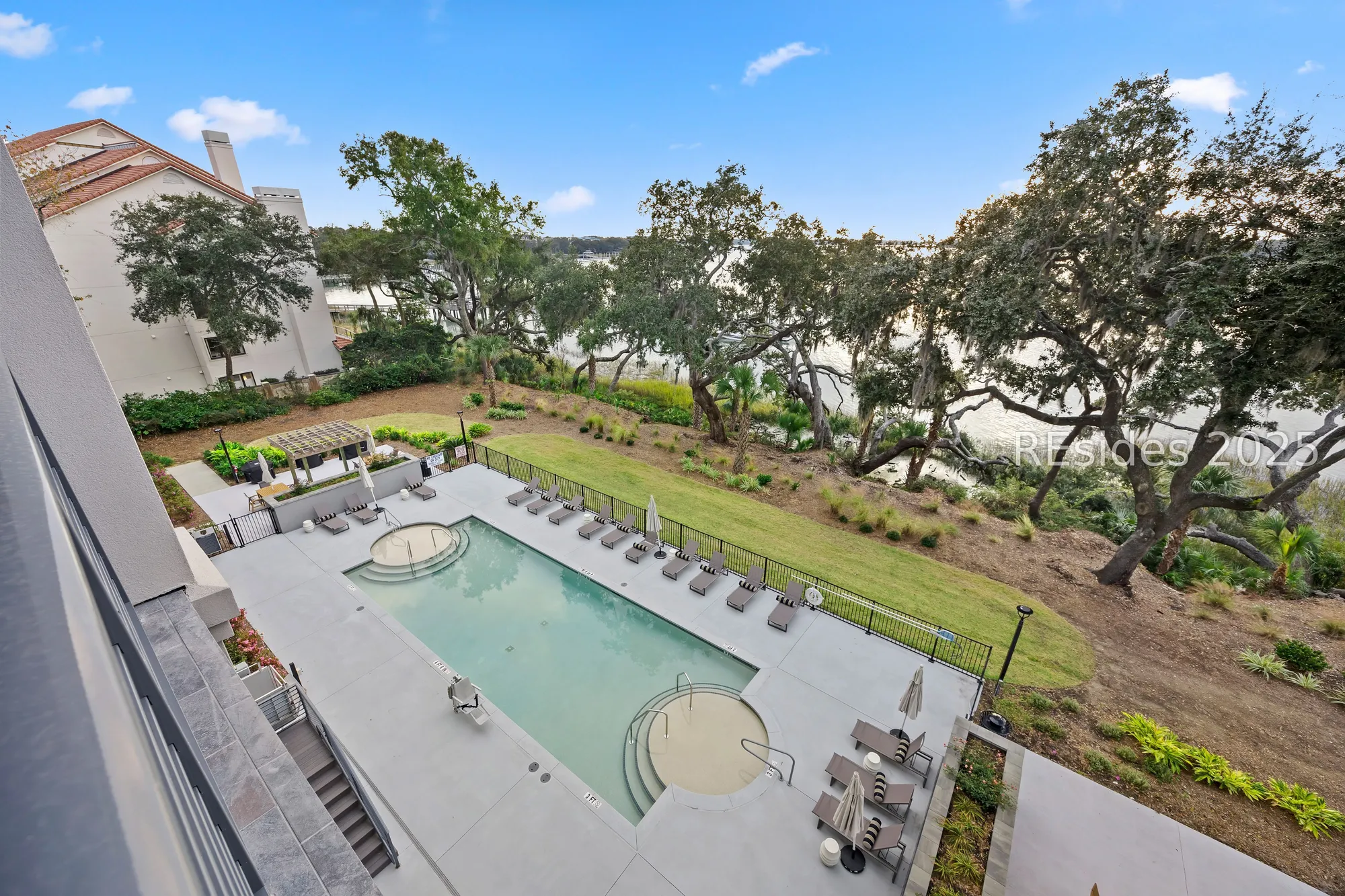 Property Slideshow image 35 of 63 | 63 skull creek dr apt 402, Hilton Head Island, SC, 29926