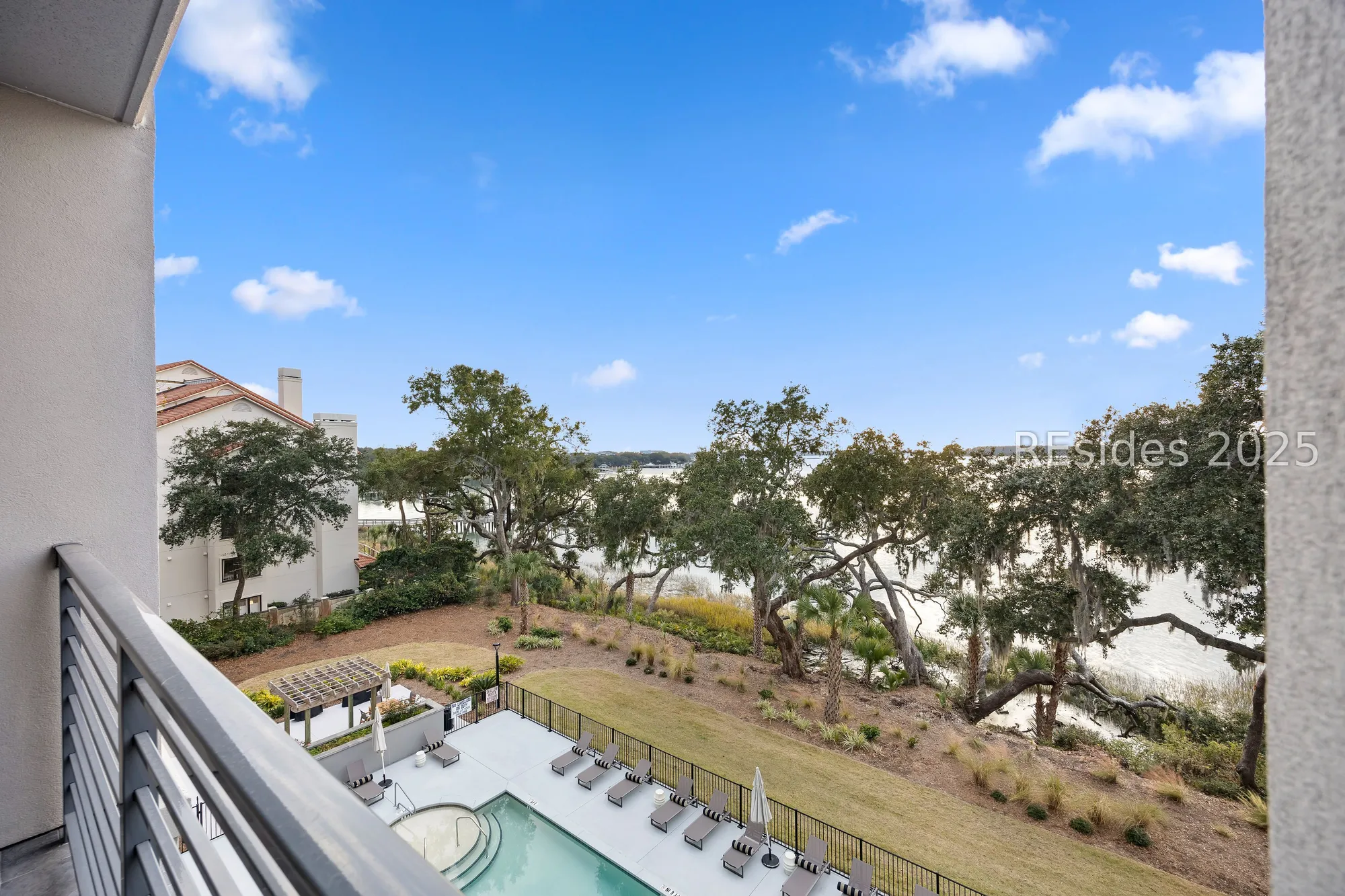Property Slideshow image 36 of 63 | 63 skull creek dr apt 402, Hilton Head Island, SC, 29926