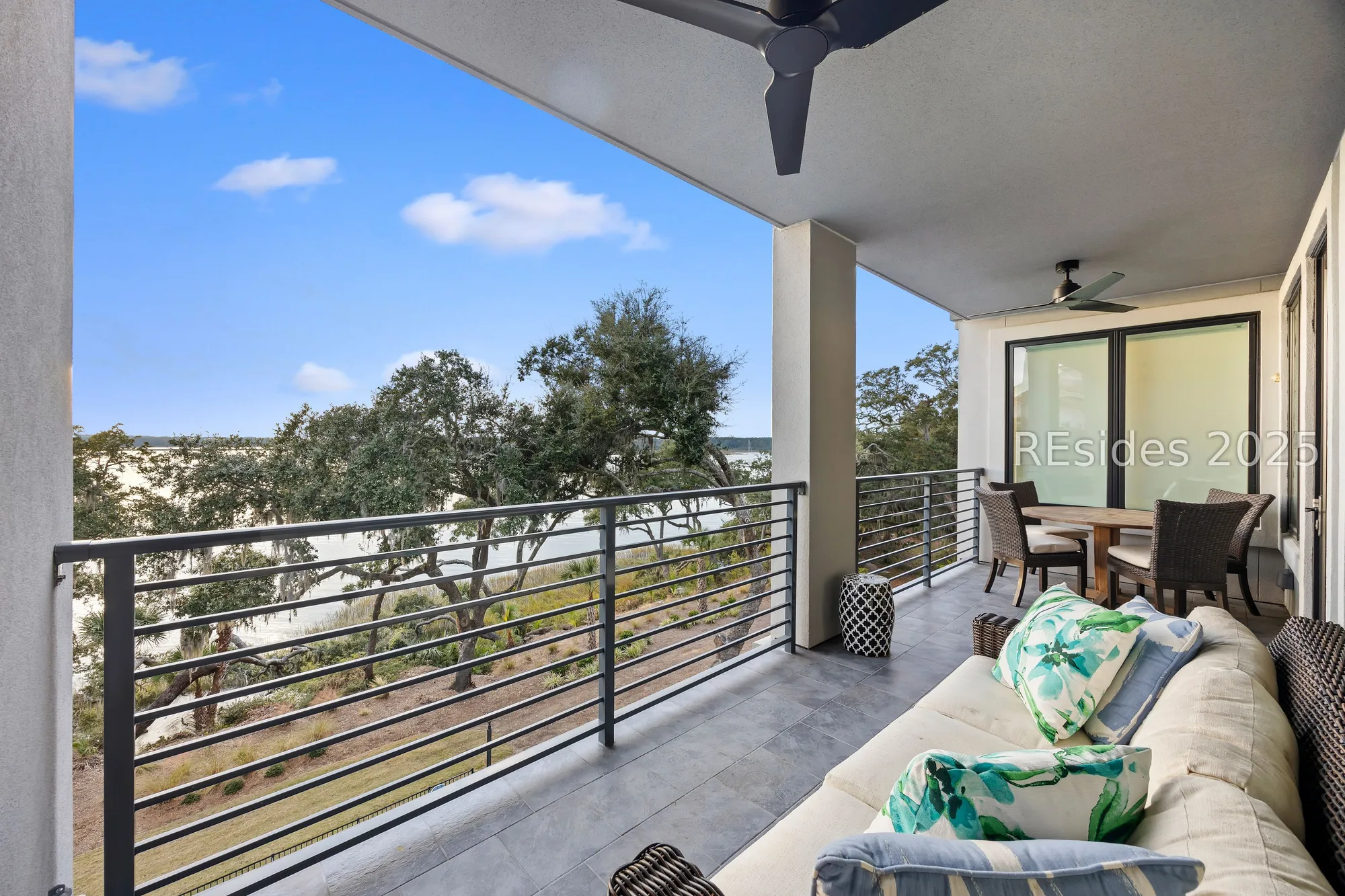 Property Slideshow image 30 of 63 | 63 skull creek dr apt 402, Hilton Head Island, SC, 29926