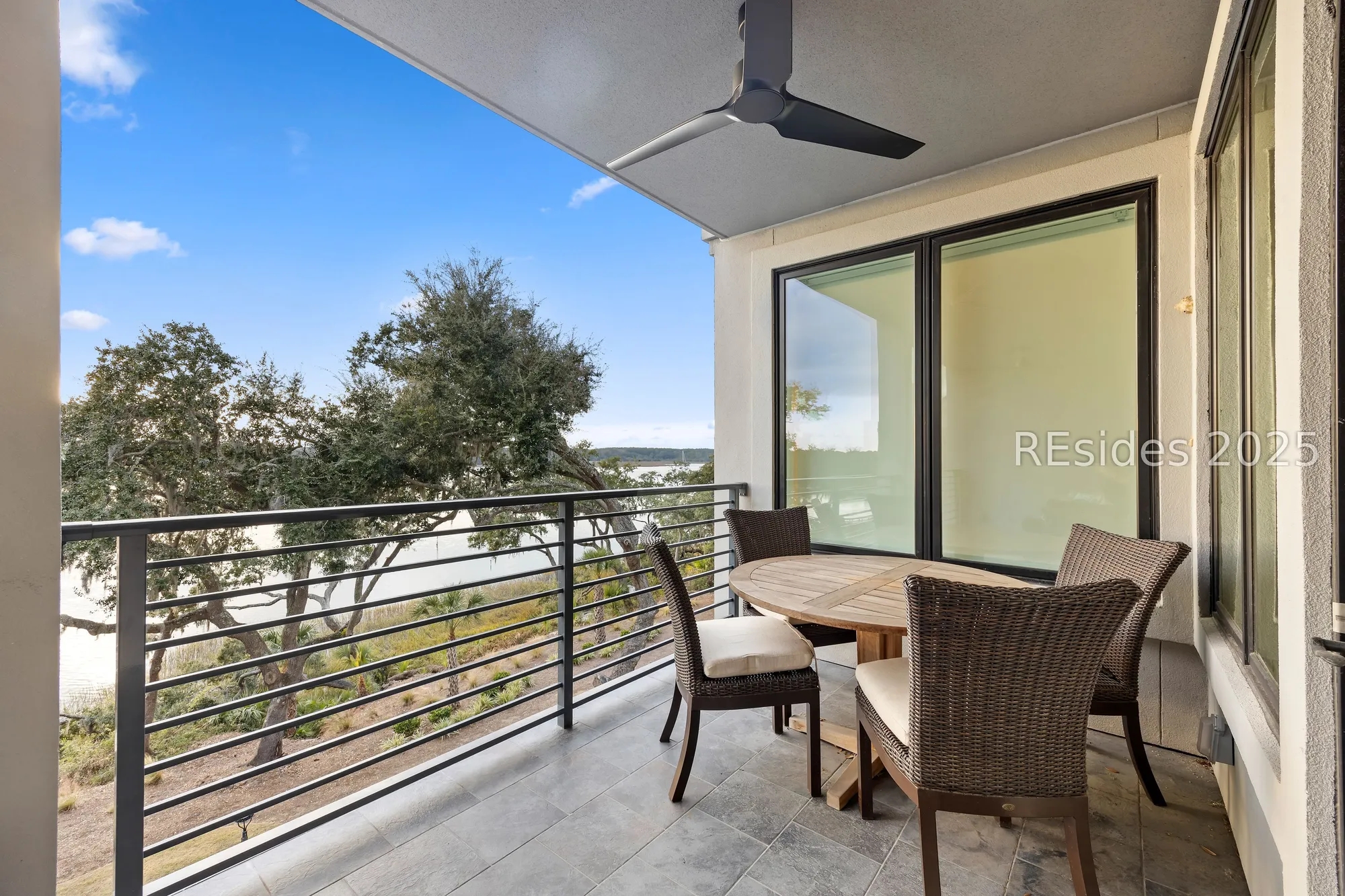 Property Slideshow image 31 of 63 | 63 skull creek dr apt 402, Hilton Head Island, SC, 29926