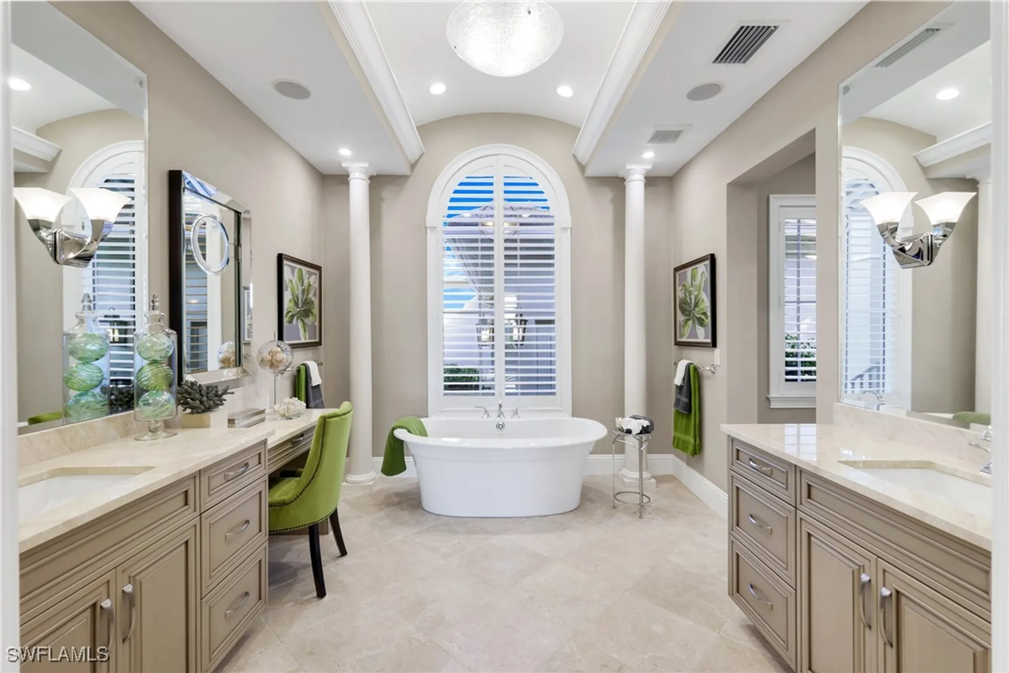 Property Slideshow image 22 of 47 | 26180 woodlyn dr, Bonita Springs, FL, 34134