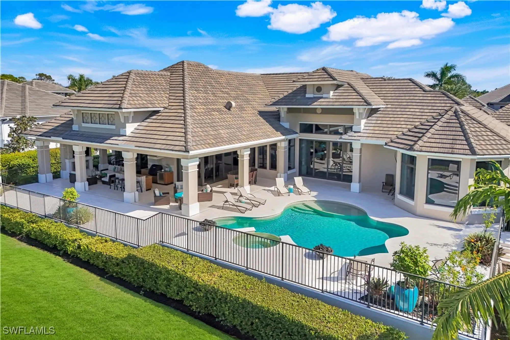 Property Slideshow image 38 of 47 | 26180 woodlyn dr, Bonita Springs, FL, 34134