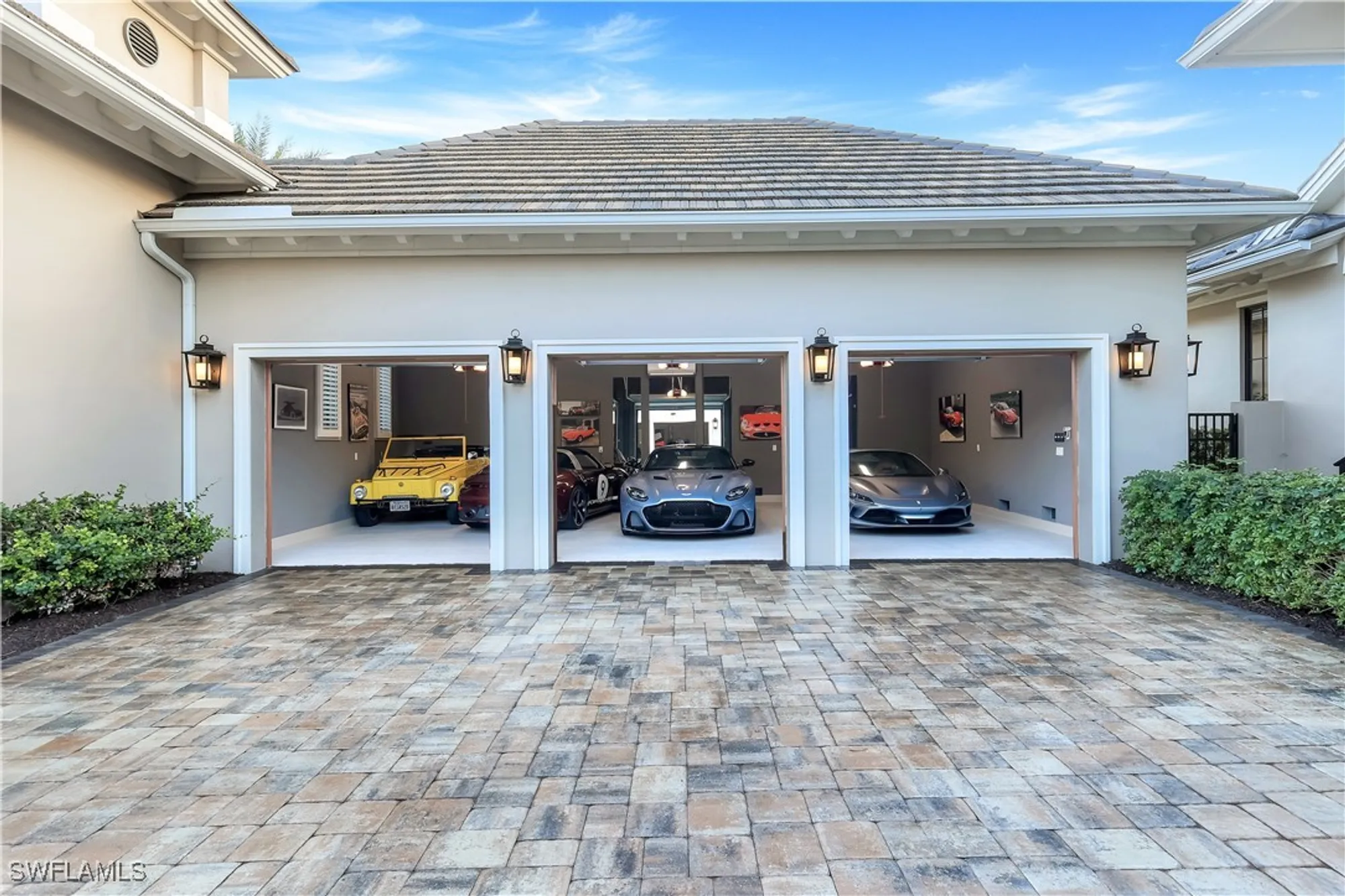 Property Slideshow image 33 of 47 | 26180 woodlyn dr, Bonita Springs, FL, 34134