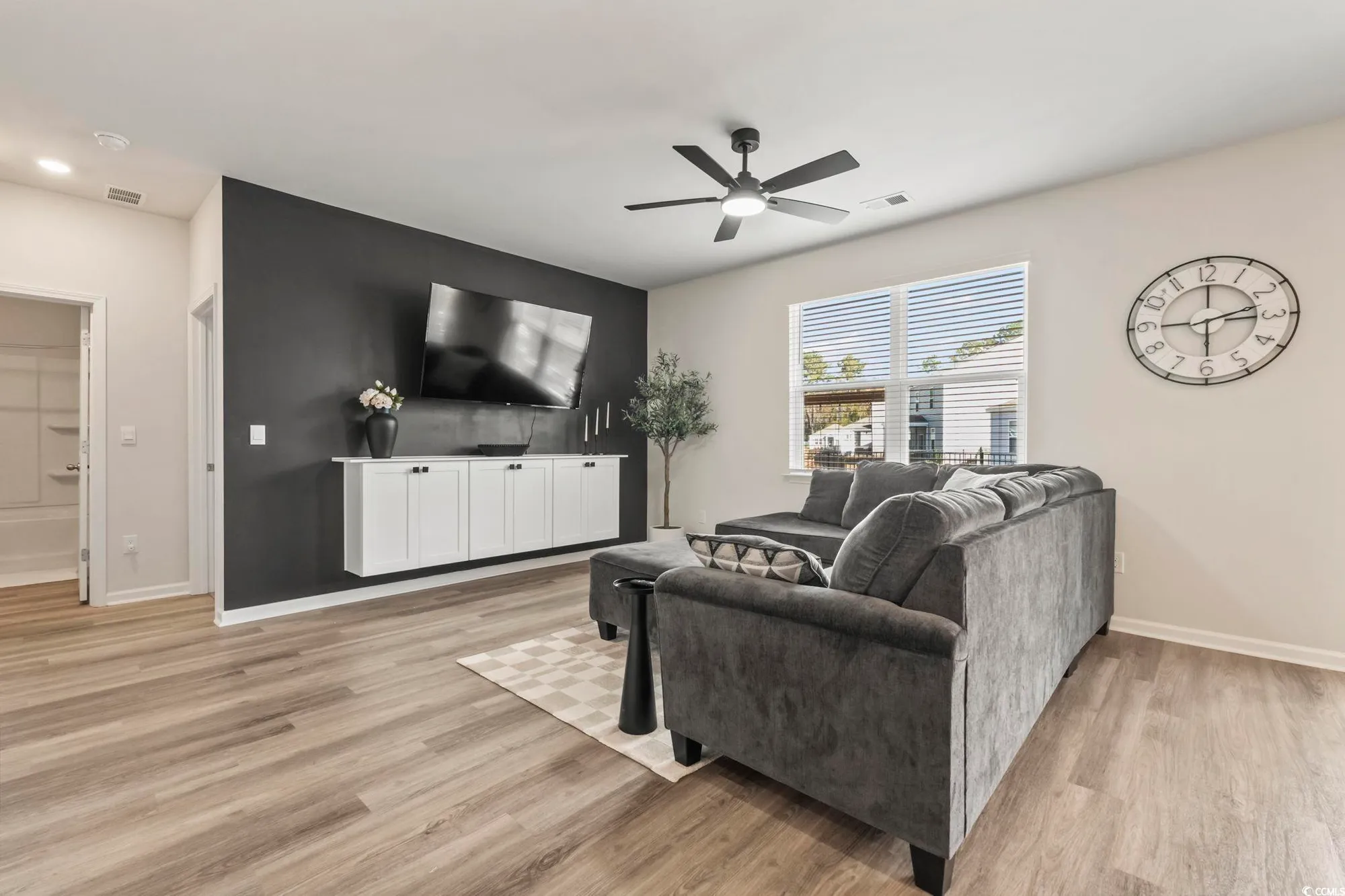 Property Slideshow image 7 of 40 | 320 vaccaro dr, Myrtle Beach, SC, 29588