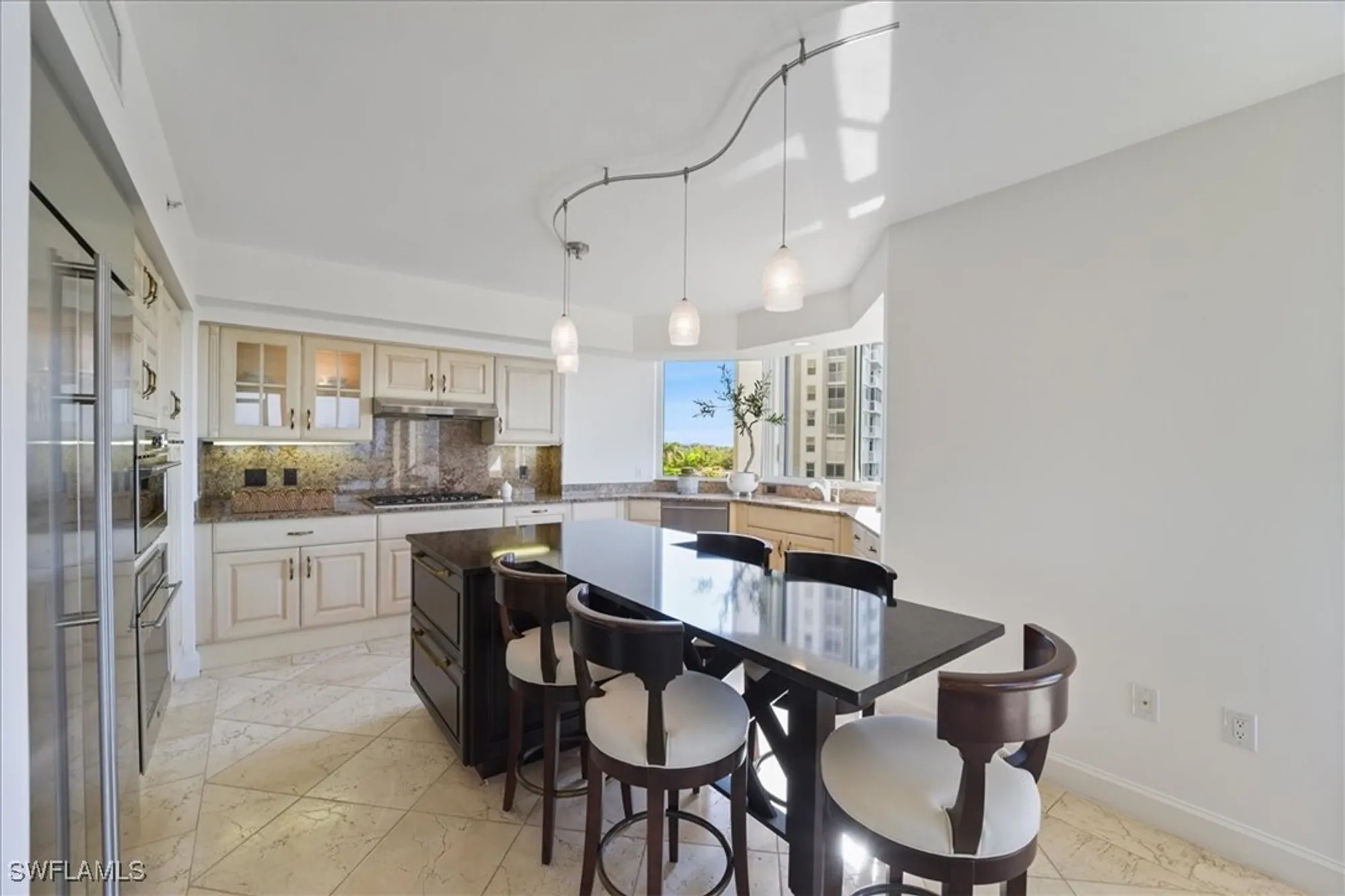 Property Slideshow image 16 of 49 | 6597 nicholas blvd 601, Naples, FL, 34108