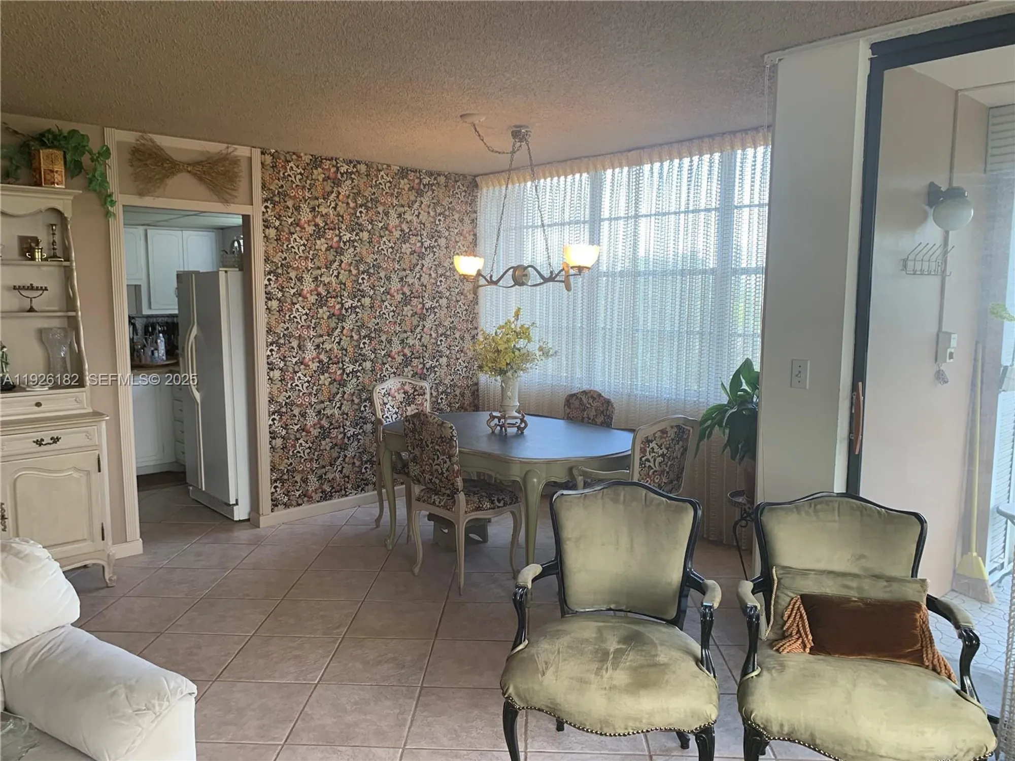 Property Slideshow image 8 of 15 | 1400 saint charles pl 505, Pembroke Pines, FL, 33026