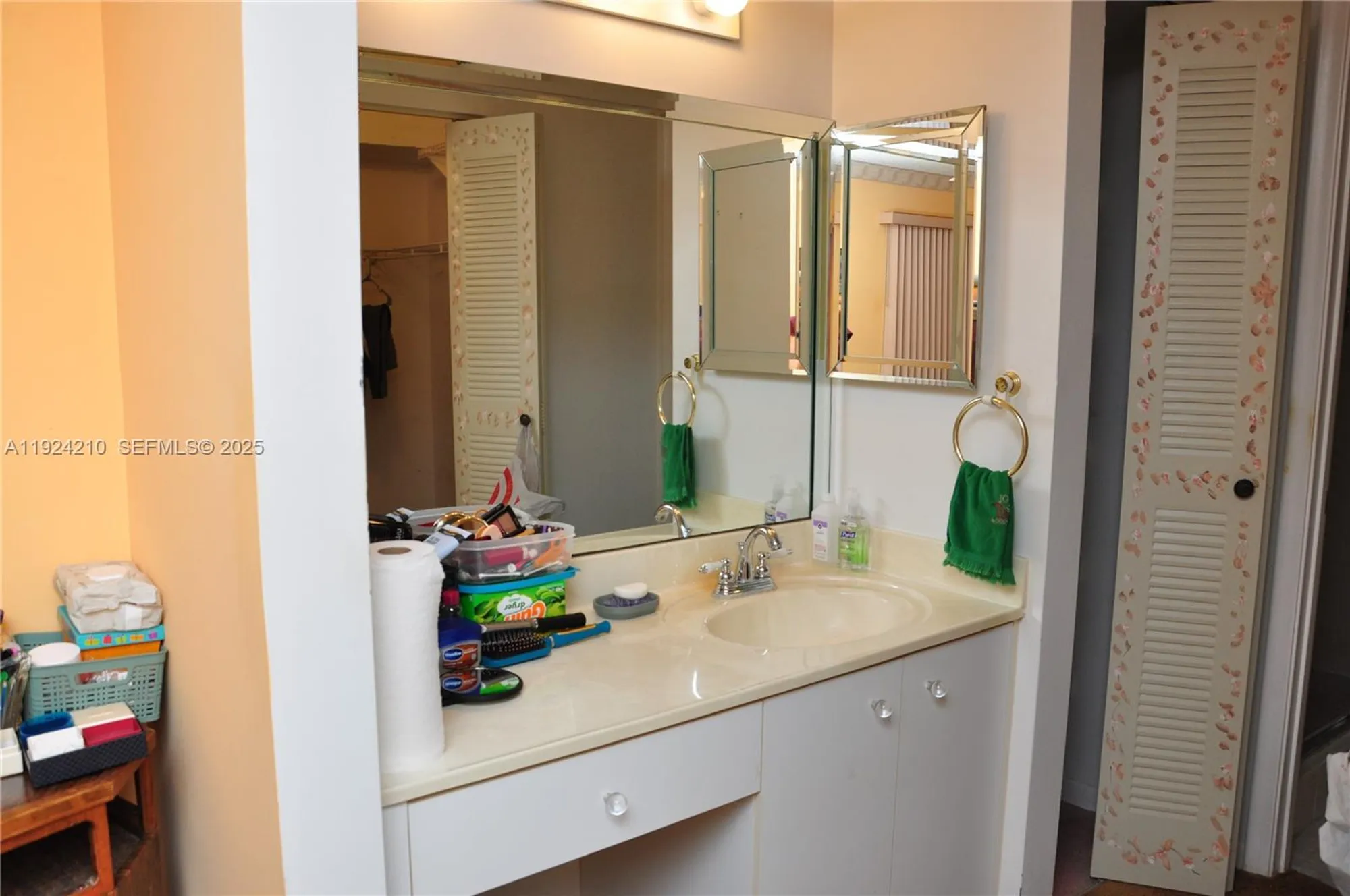 Property Slideshow image 9 of 13 | 13000 sw 15th ct 411u, Pembroke Pines, FL, 33027