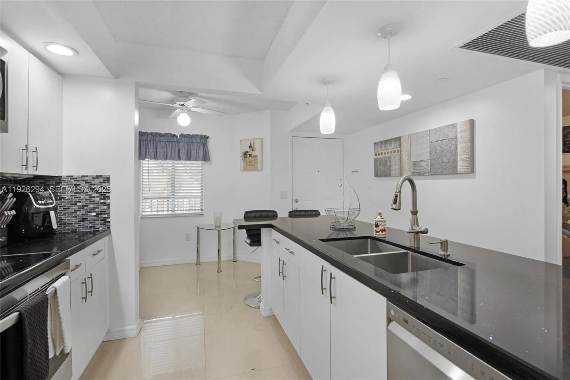 Property Slideshow image 22 of 34 | 900 sw 142nd ave apt 306l, Pembroke Pines, FL, 33027