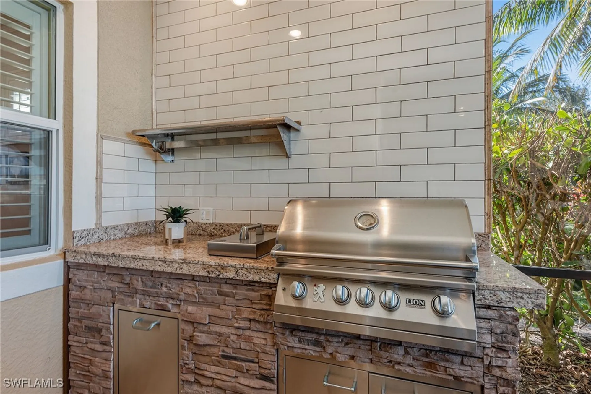 Property Slideshow image 25 of 50 | 9197 campanile cir, Naples, FL, 34114