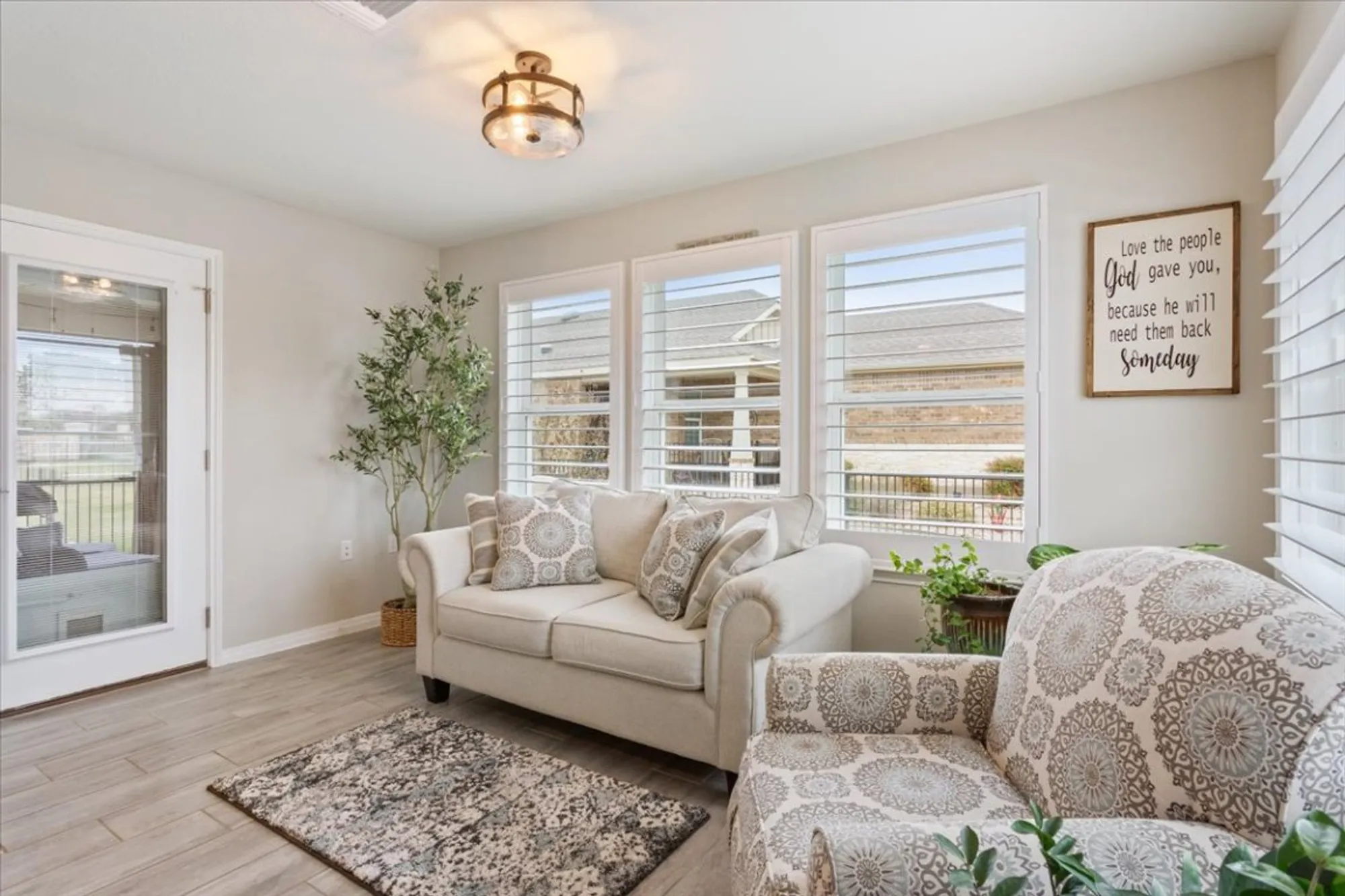 Property Slideshow image 8 of 38 | 600 rockport st, Georgetown, TX, 78633