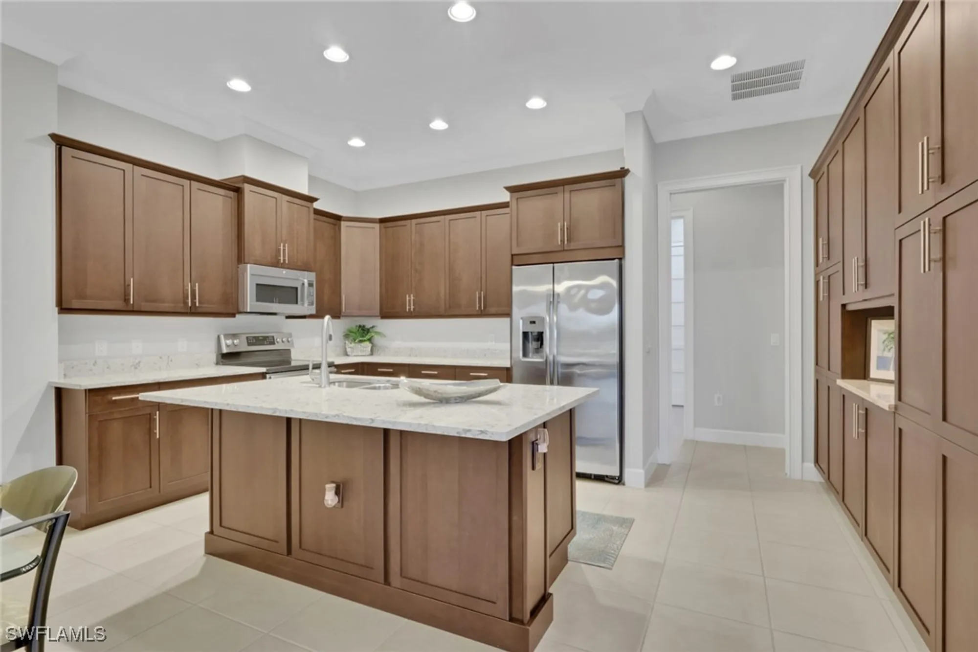 Property Slideshow image 8 of 42 | 6809 bequia way, Naples, FL, 34113