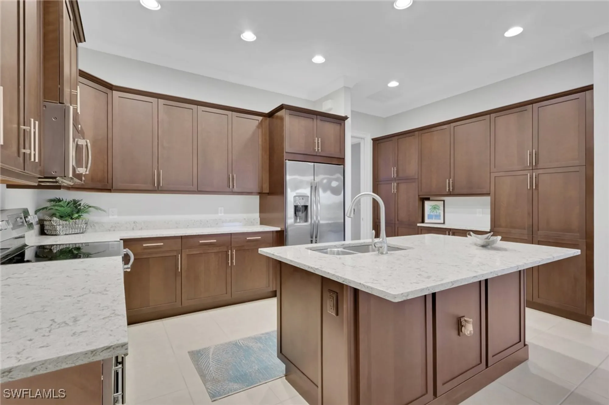 Property Slideshow image 9 of 42 | 6809 bequia way, Naples, FL, 34113